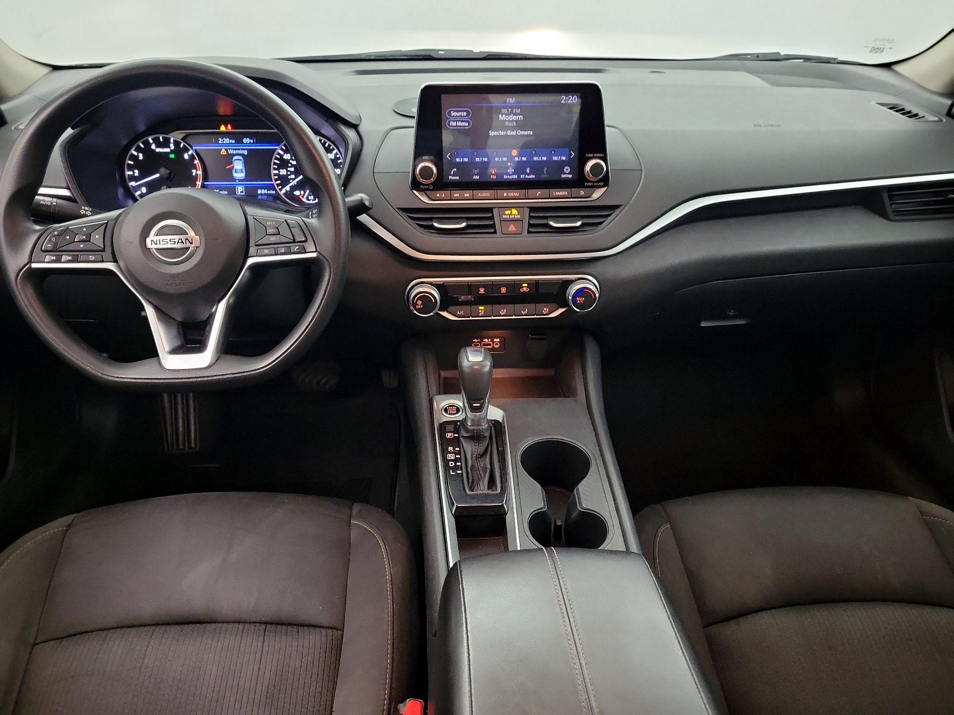 Thumbnail: 2020 Nissan Altima - 9