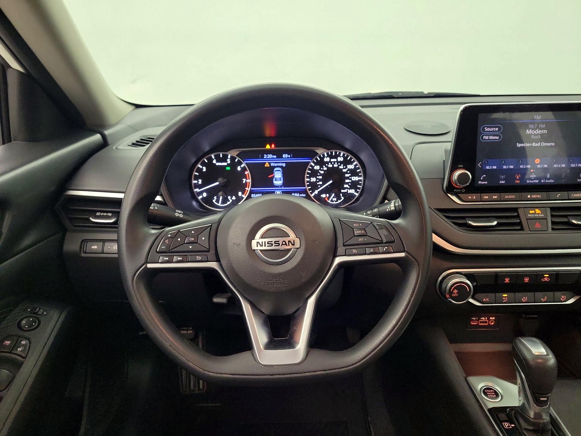 Thumbnail: 2020 Nissan Altima - 10