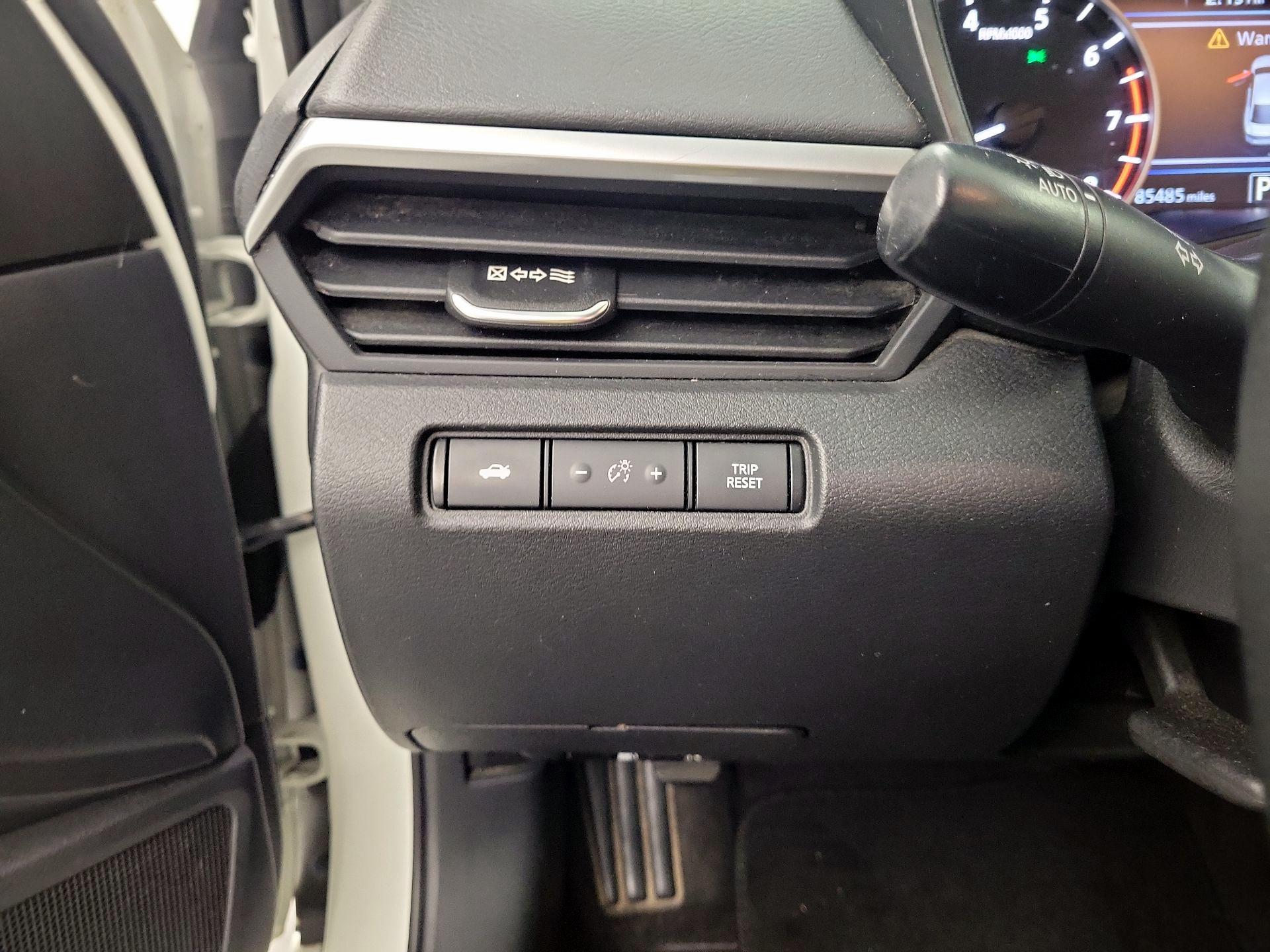 Thumbnail: 2020 Nissan Altima - 13