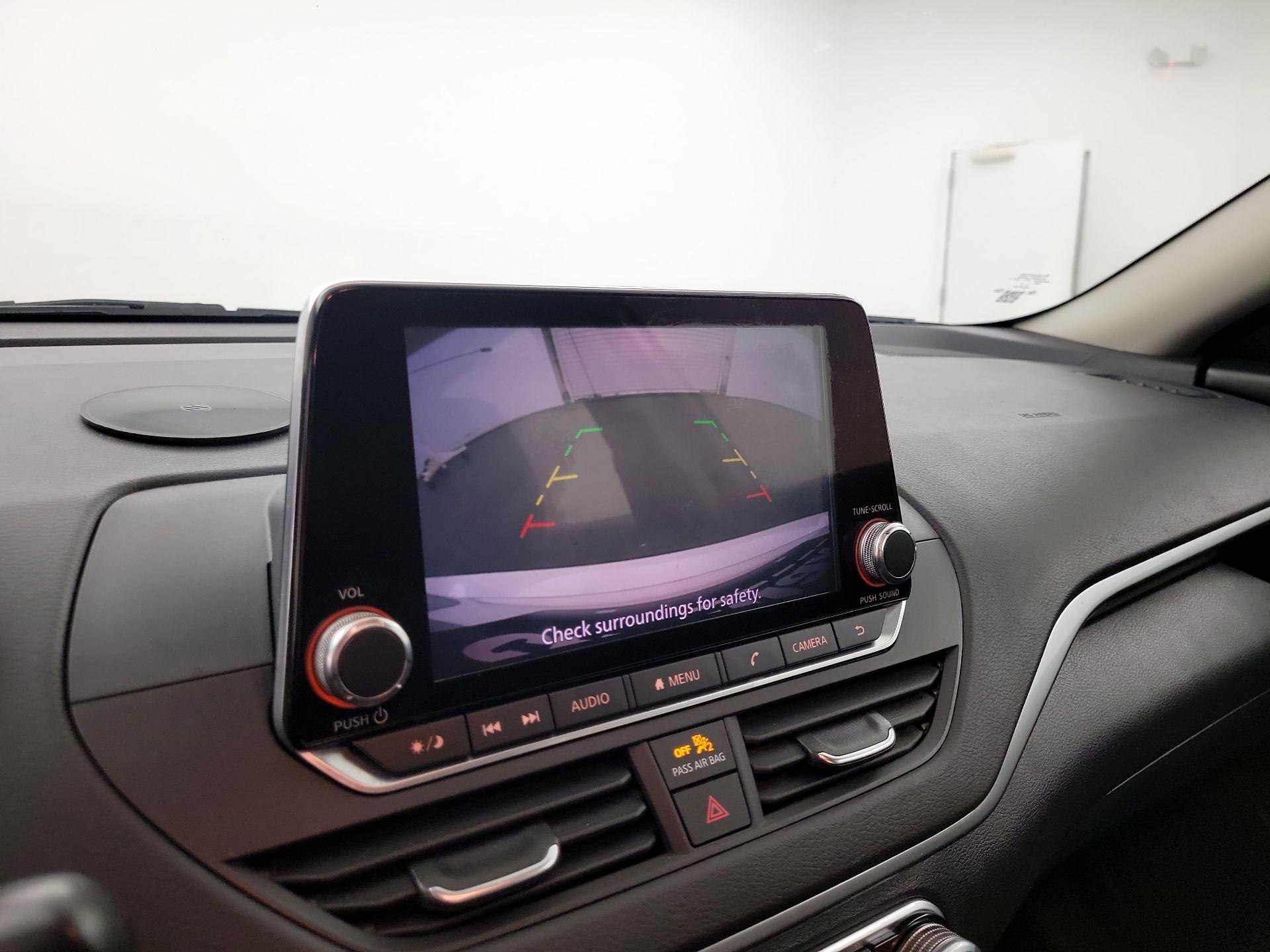 Thumbnail: 2020 Nissan Altima - 14