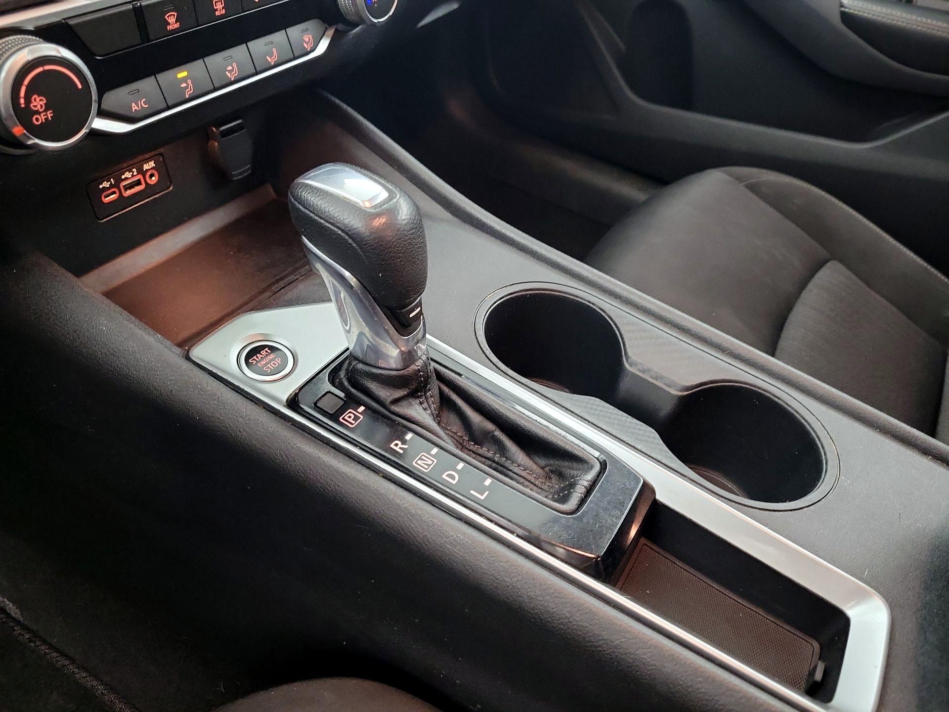 Thumbnail: 2020 Nissan Altima - 17