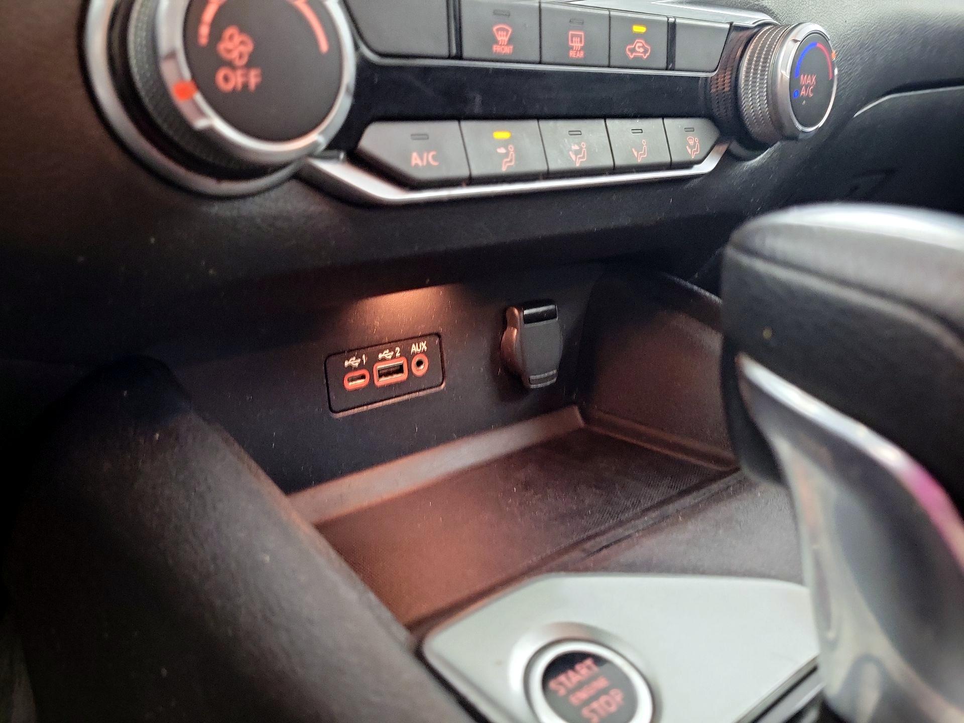 Thumbnail: 2020 Nissan Altima - 18