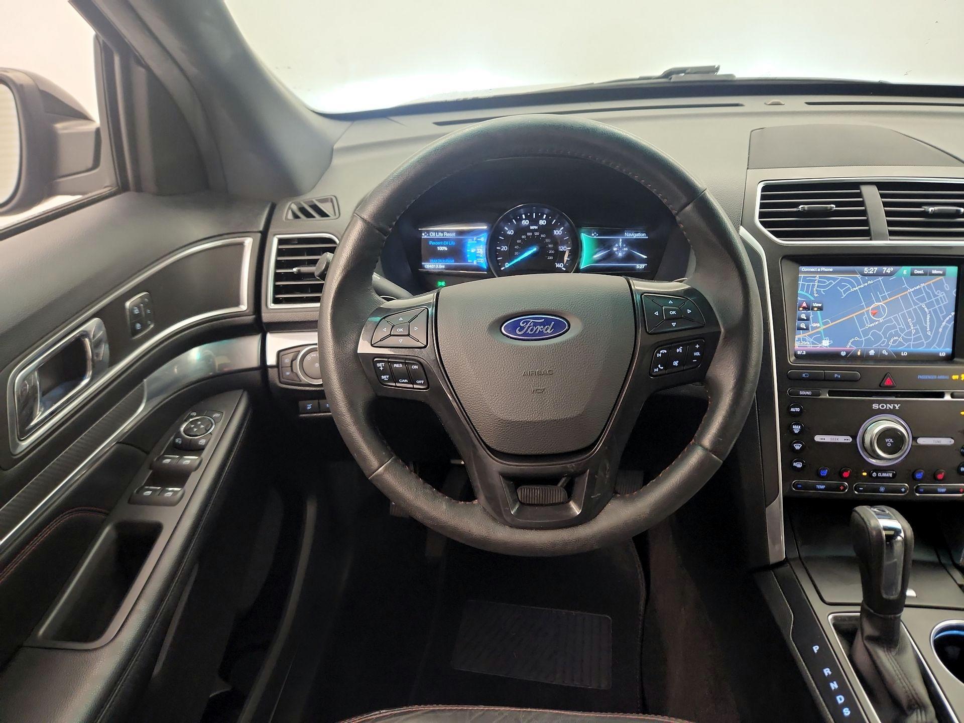 Thumbnail: 2016 Ford Explorer - 10