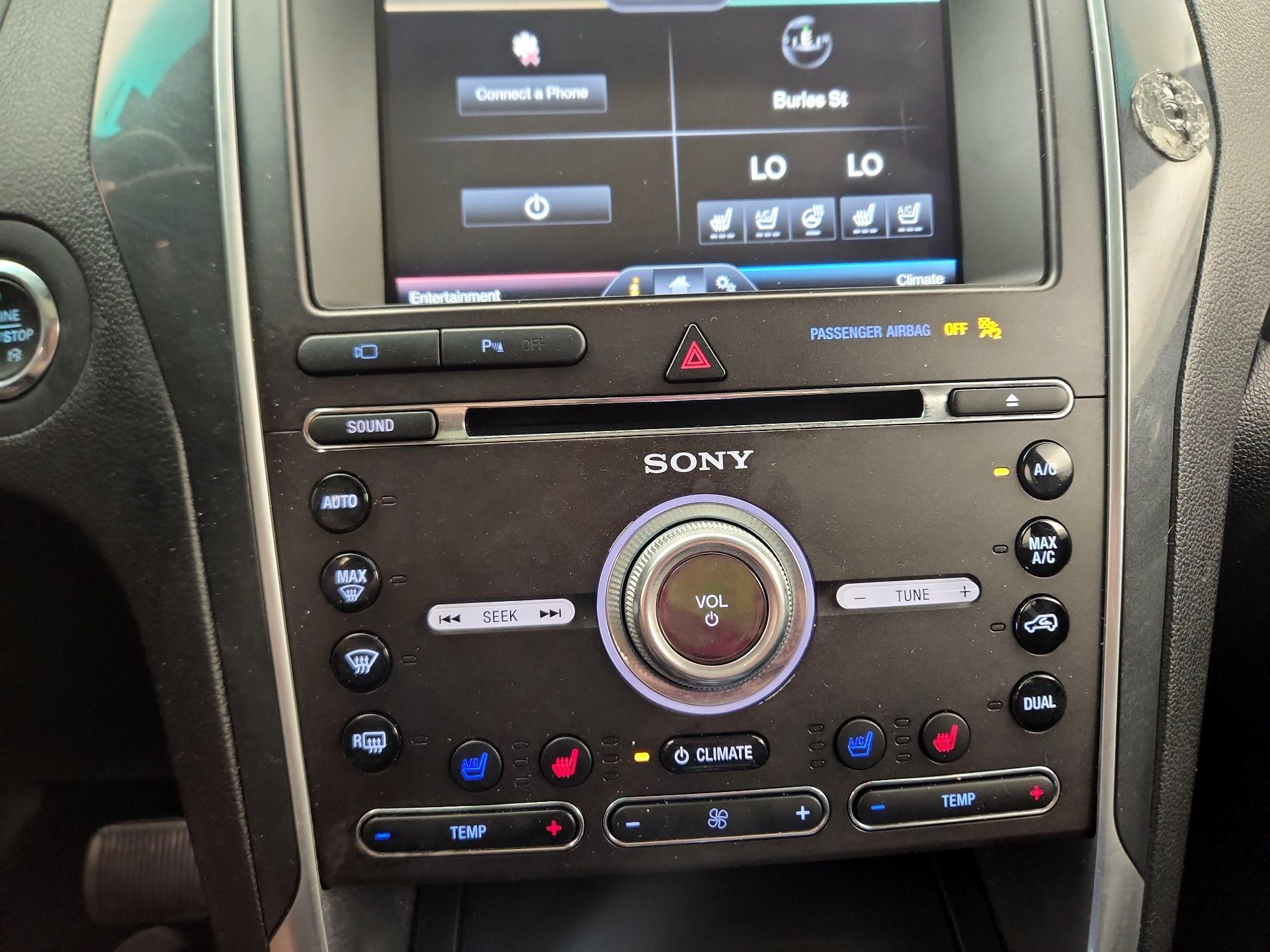 Thumbnail: 2016 Ford Explorer - 17