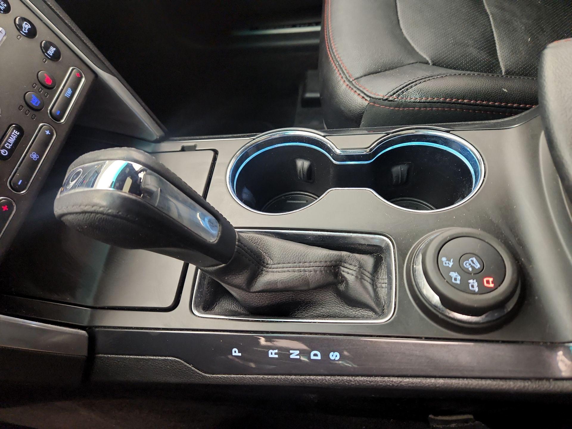 Thumbnail: 2016 Ford Explorer - 18