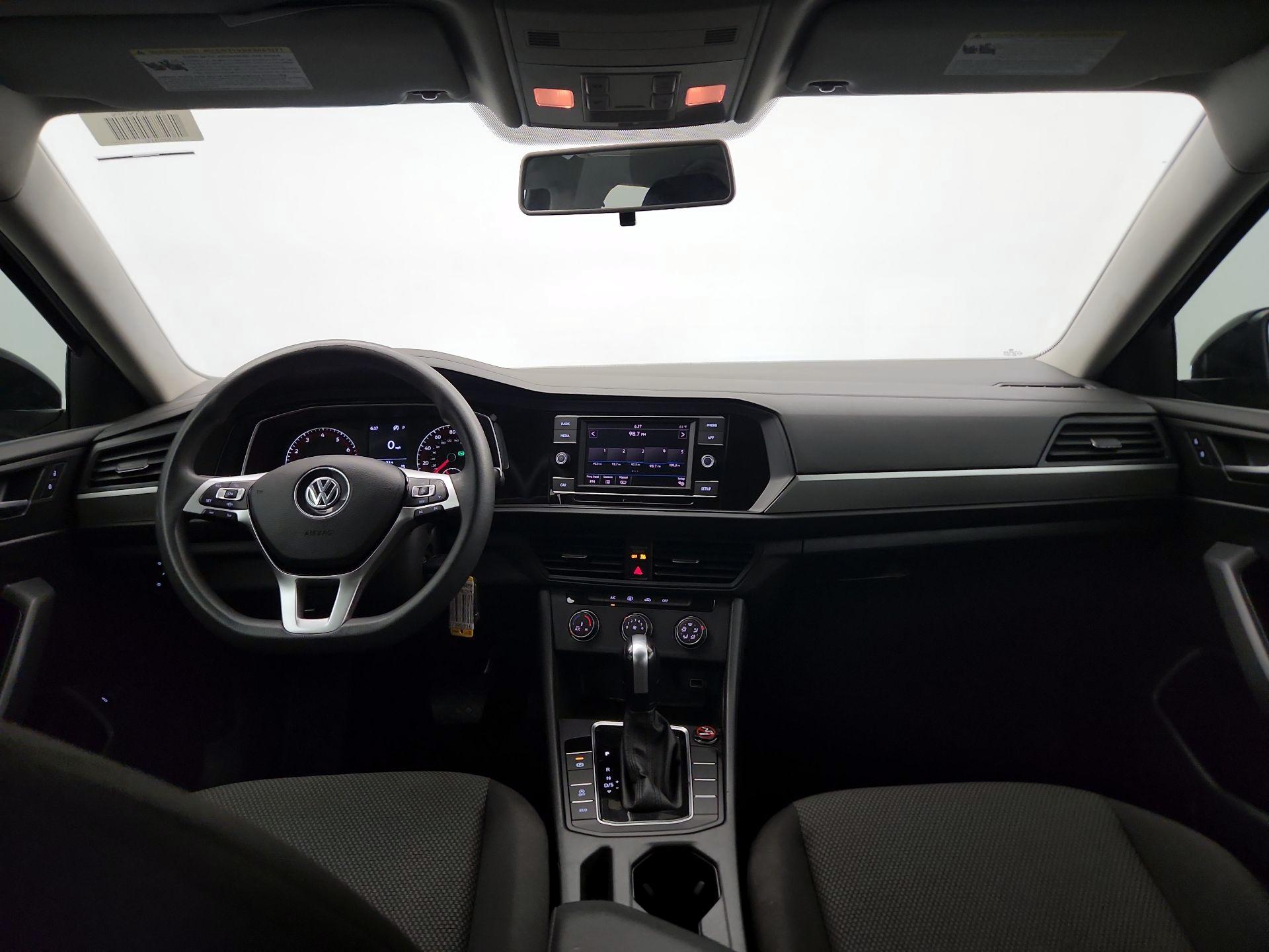 Thumbnail: 2019 Volkswagen Jetta - 9