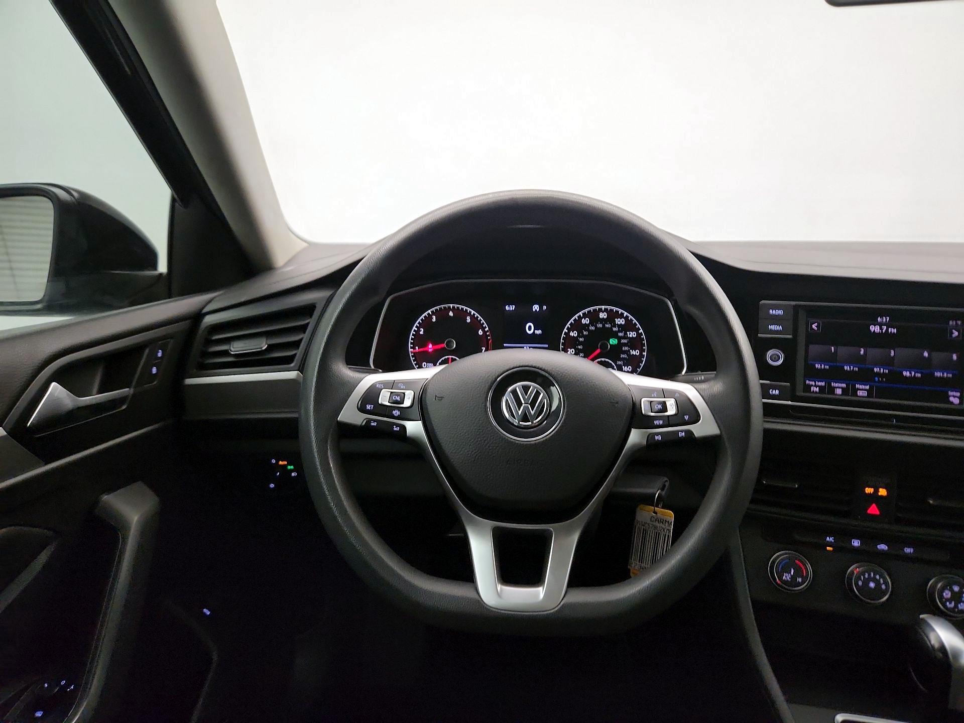 Thumbnail: 2019 Volkswagen Jetta - 10