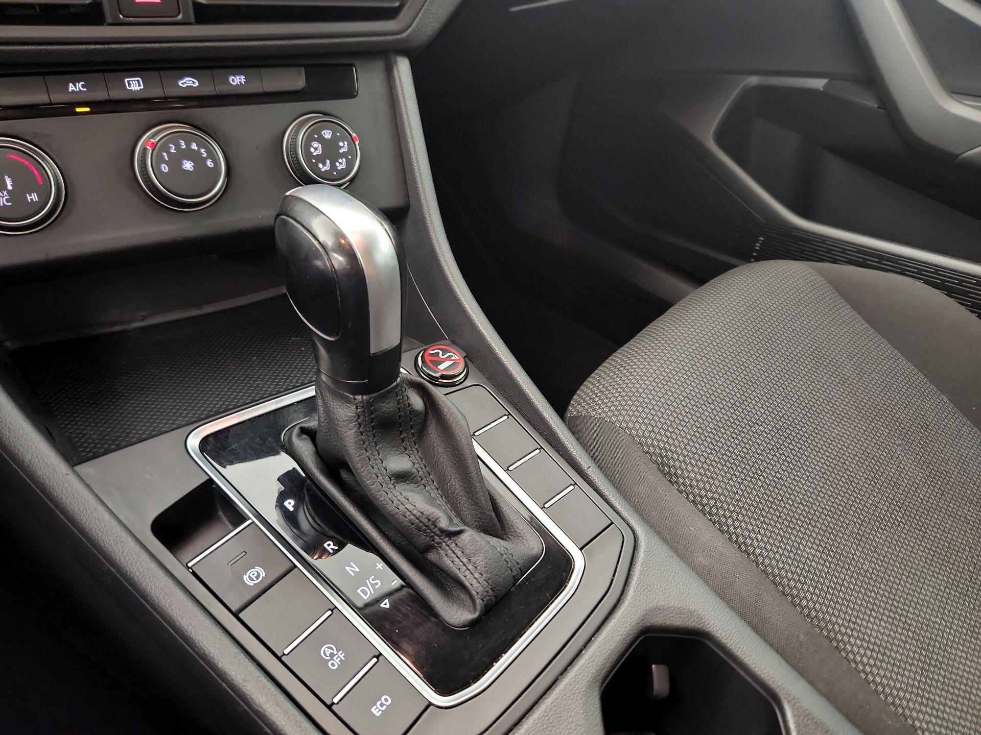 Thumbnail: 2019 Volkswagen Jetta - 17