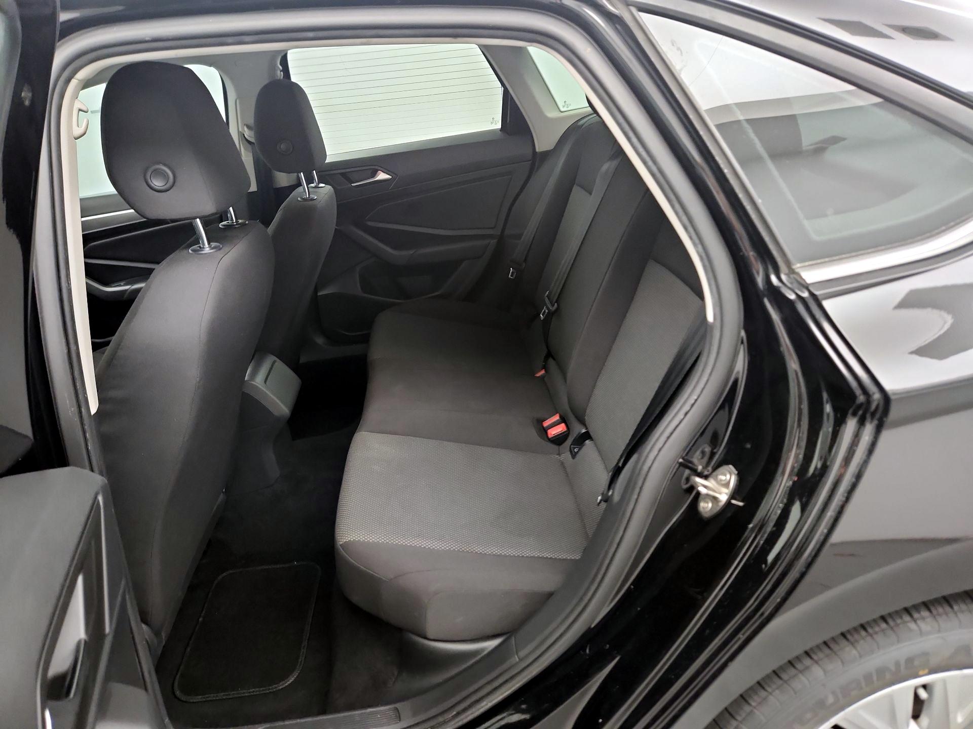 Thumbnail: 2019 Volkswagen Jetta - 19