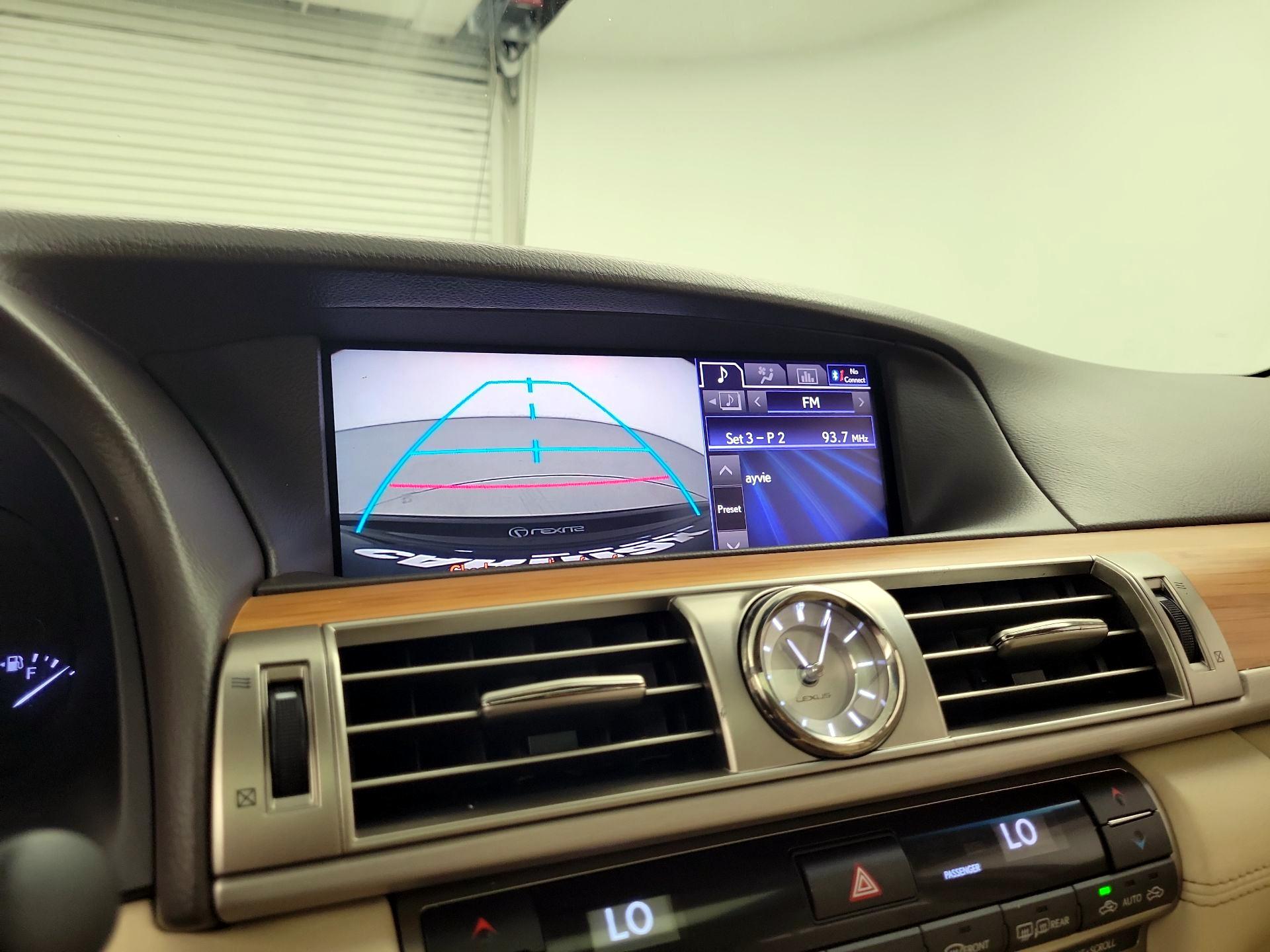 Thumbnail: 2014 Lexus LS - 15