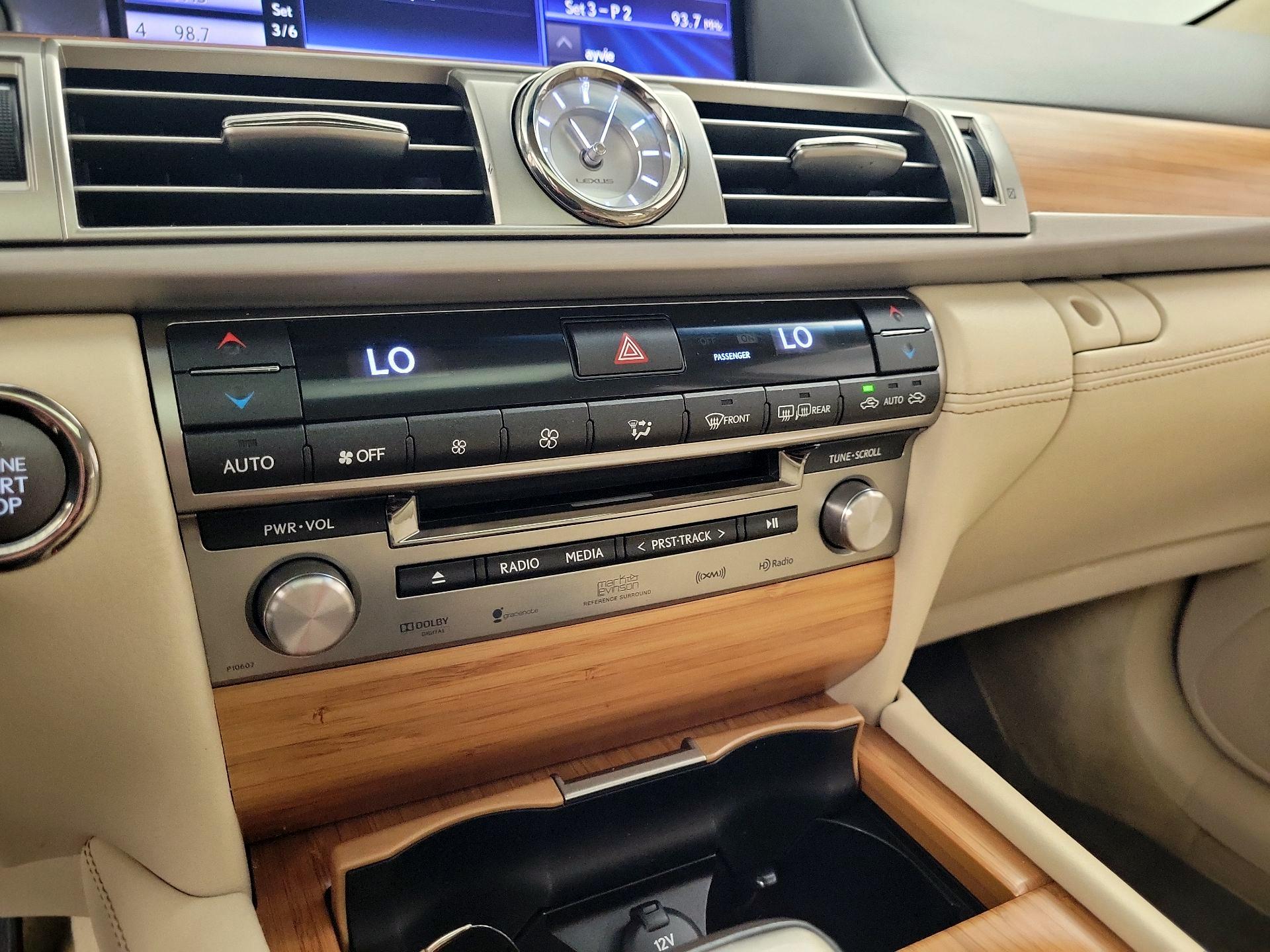 Thumbnail: 2014 Lexus LS - 17