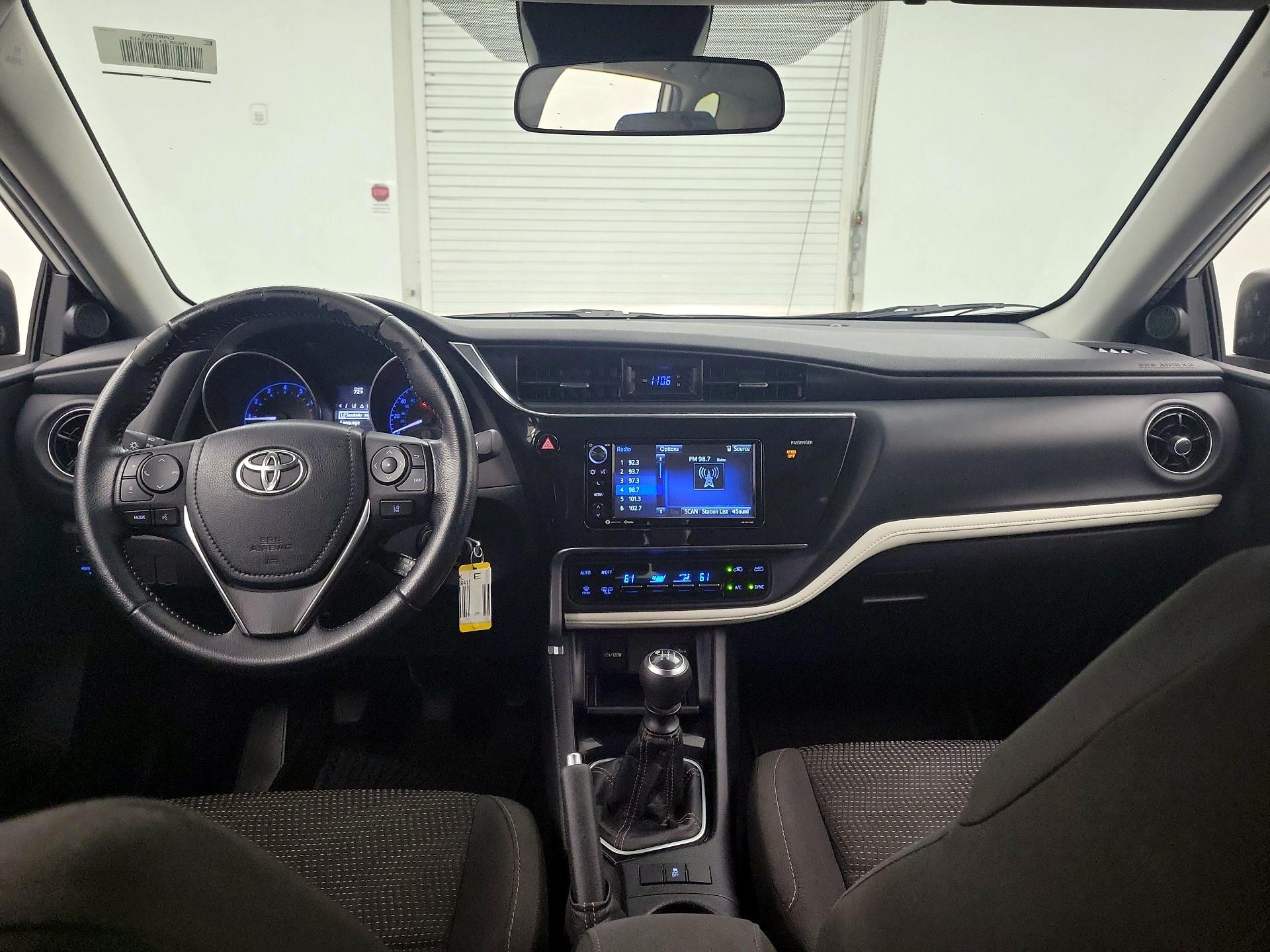 Thumbnail: 2018 Toyota Corolla iM - 9