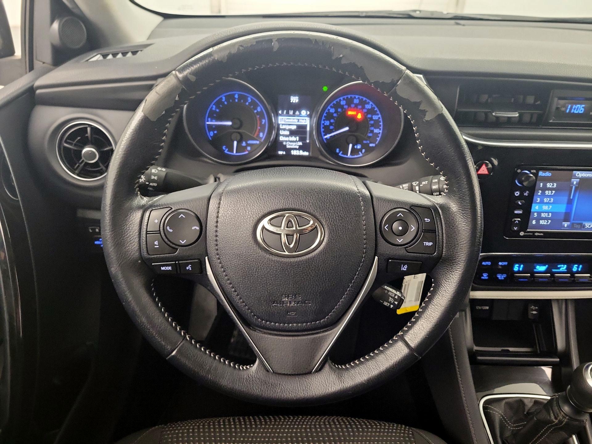 Thumbnail: 2018 Toyota Corolla iM - 10