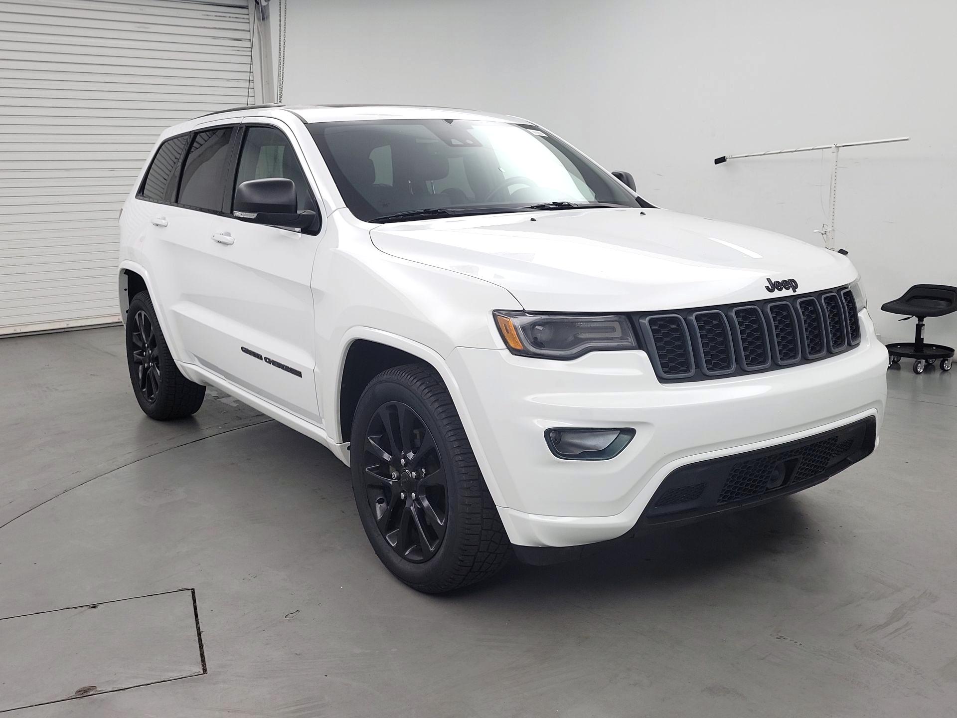 Thumbnail: 2020 Jeep Grand Cherokee - 1