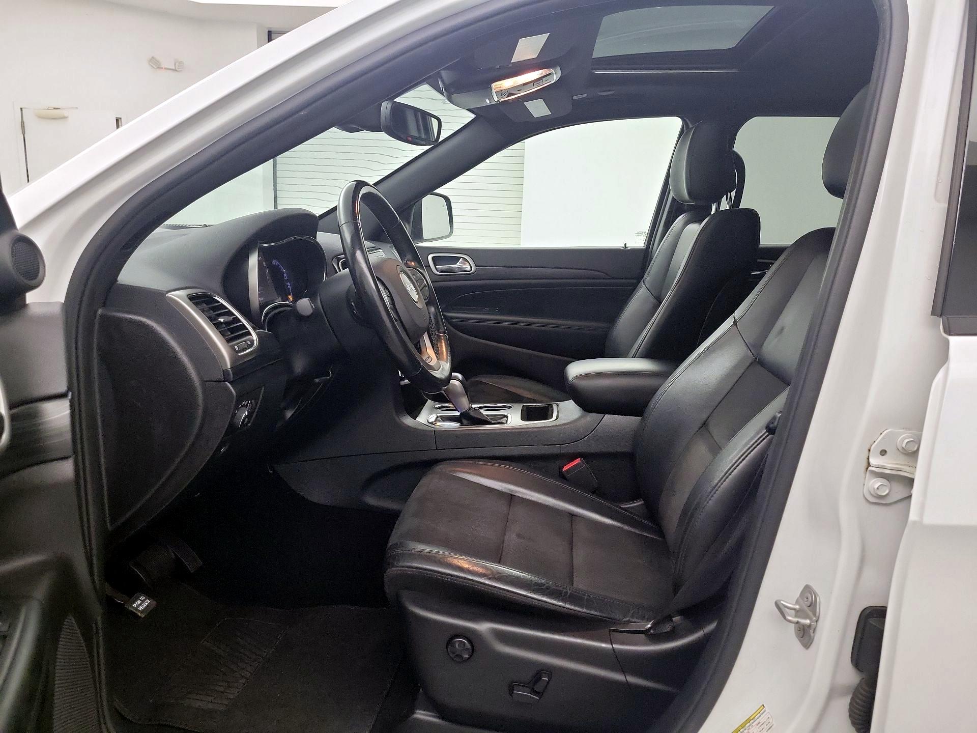 Thumbnail: 2020 Jeep Grand Cherokee - 9