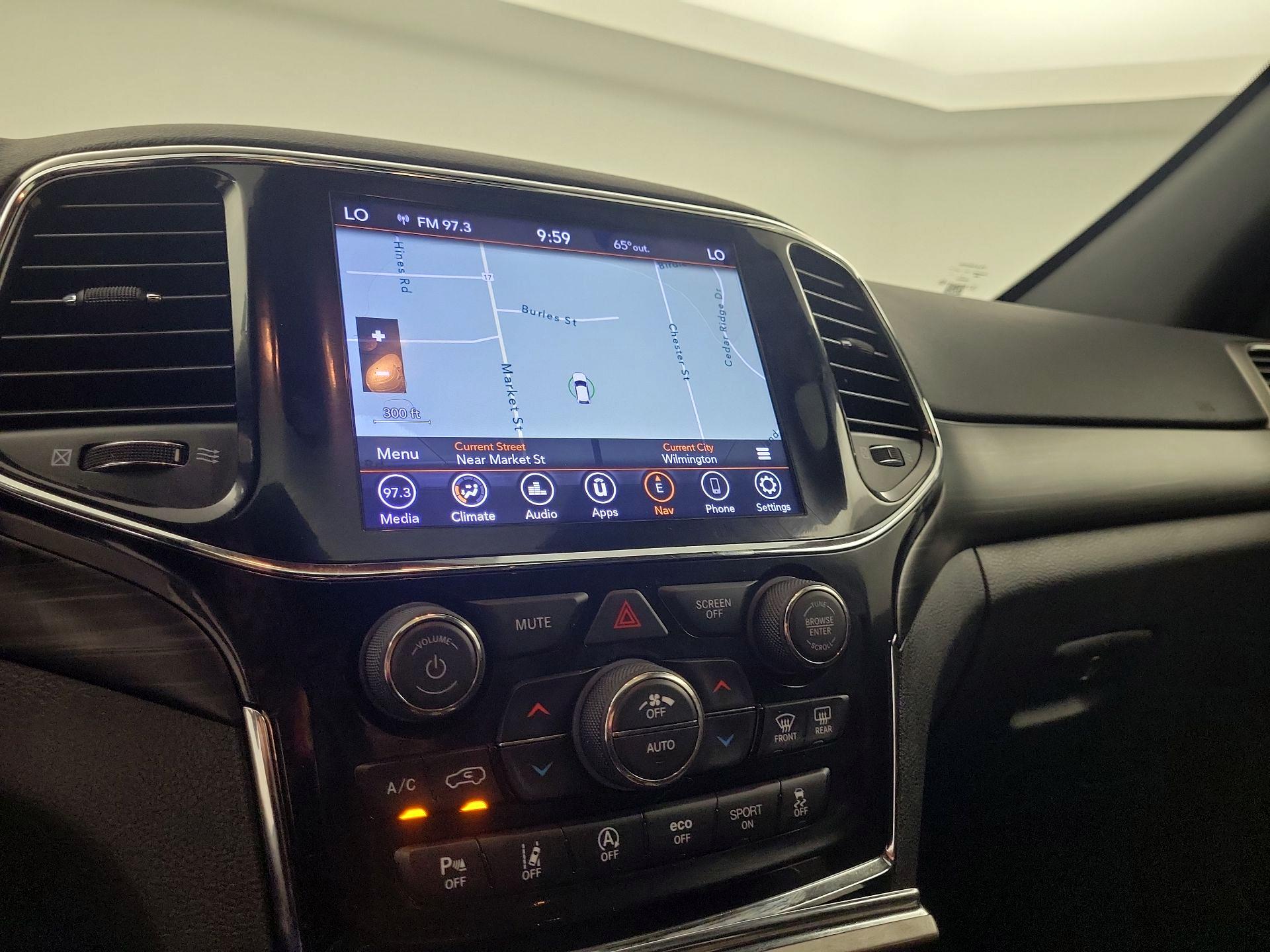 Thumbnail: 2020 Jeep Grand Cherokee - 12