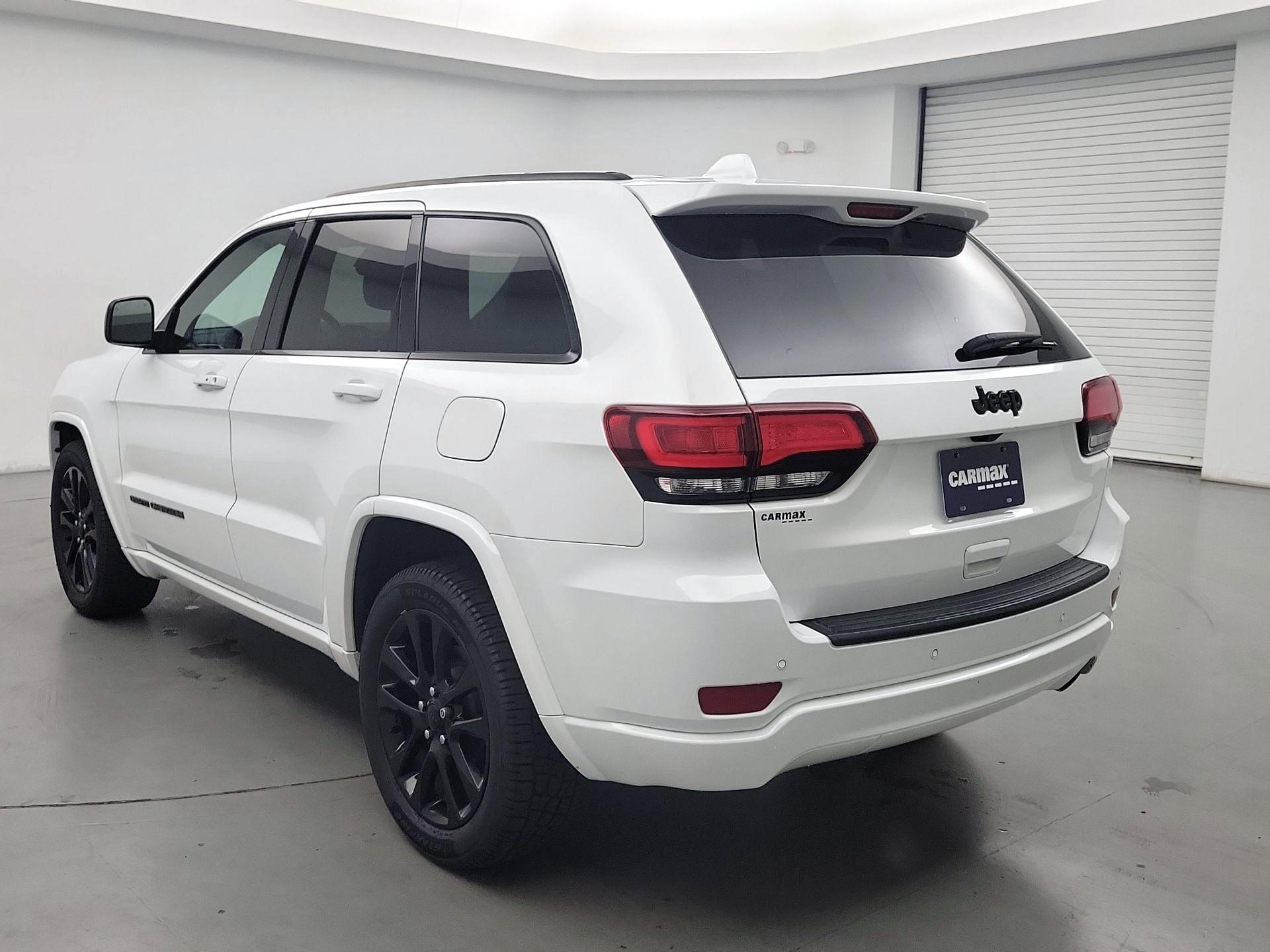 Thumbnail: 2020 Jeep Grand Cherokee - 7
