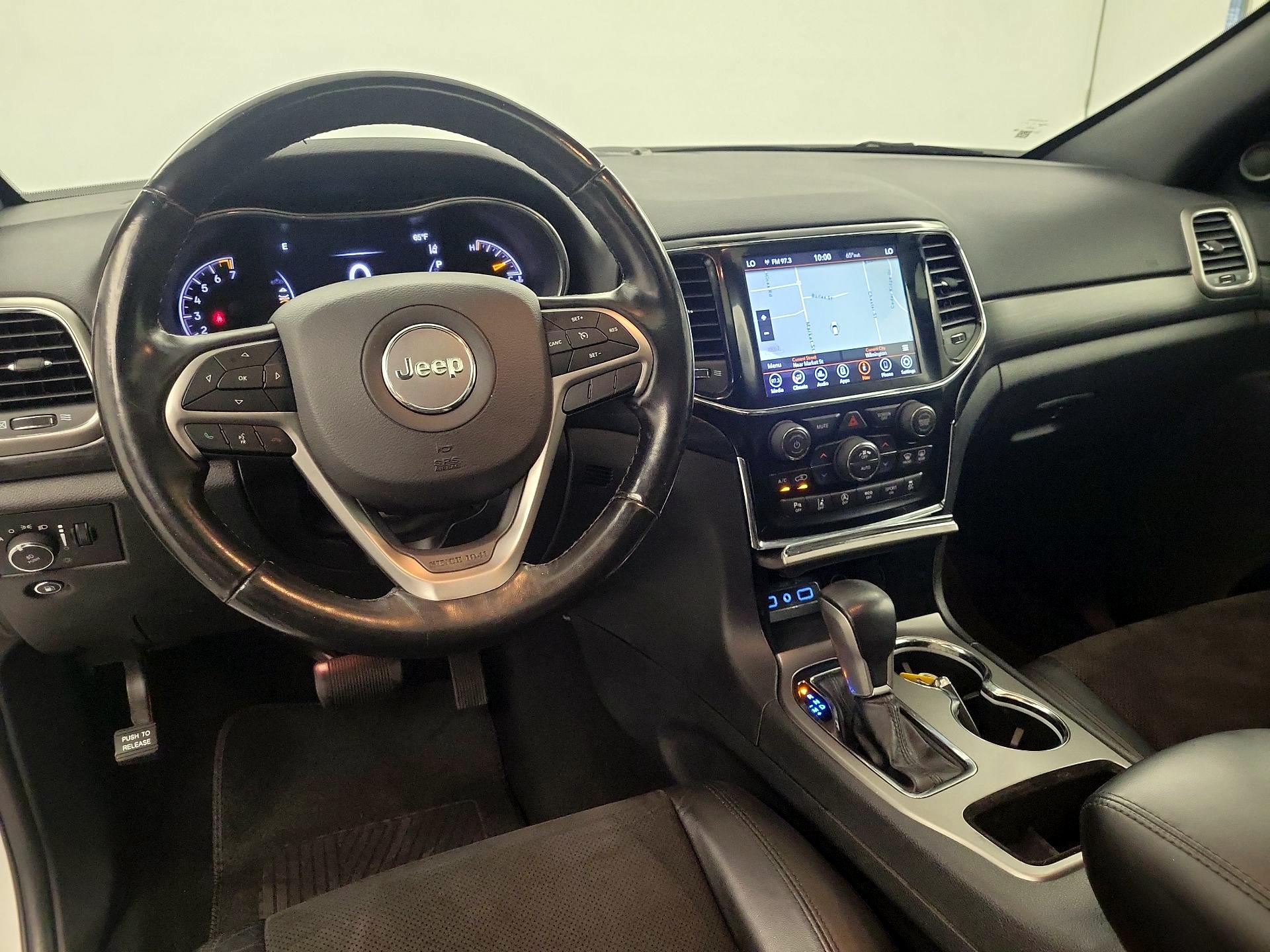 Thumbnail: 2020 Jeep Grand Cherokee - 8