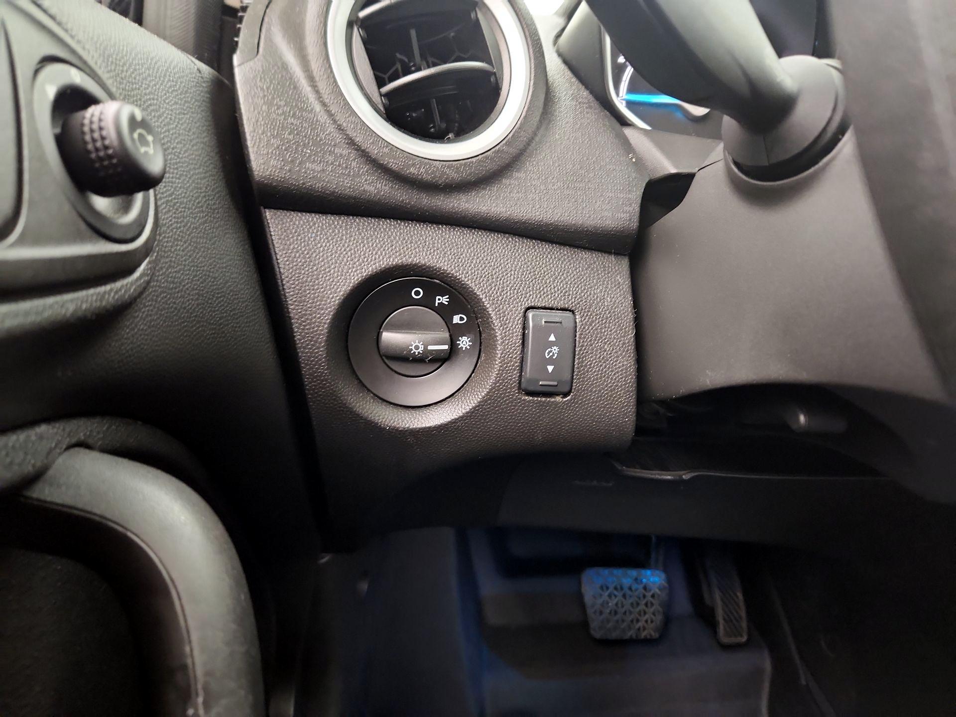 Thumbnail: 2018 Ford Fiesta - 13