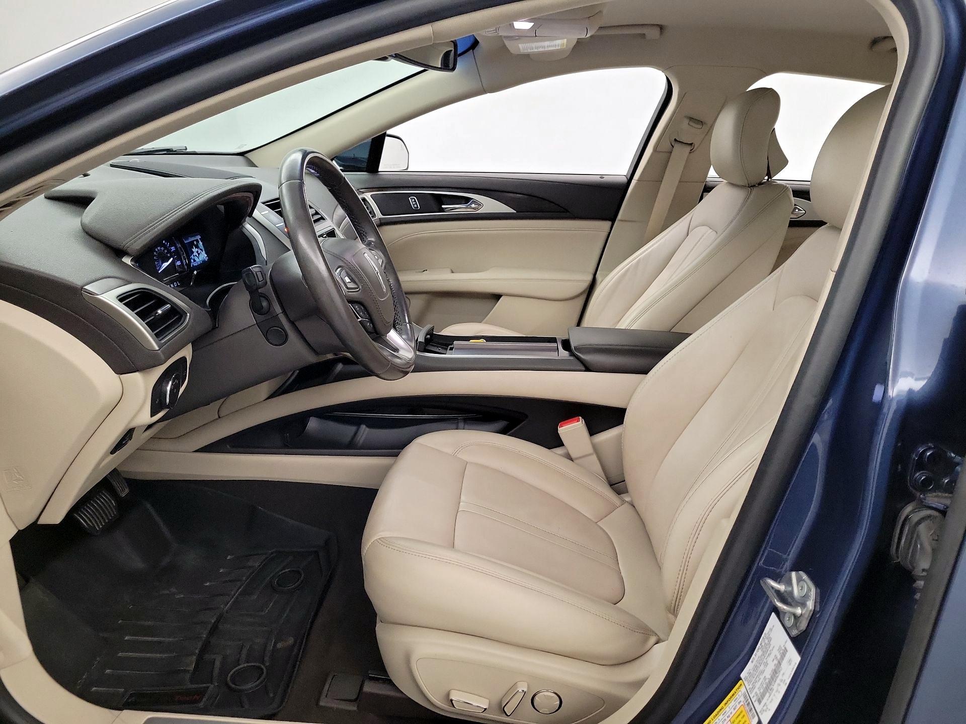 Thumbnail: 2019 Lincoln MKZ - 11