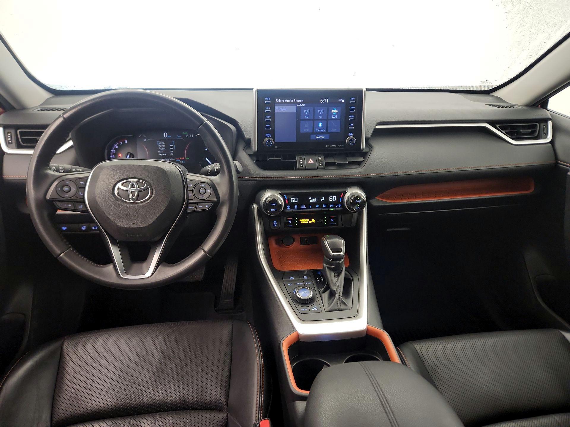 Thumbnail: 2019 Toyota RAV4 - 9