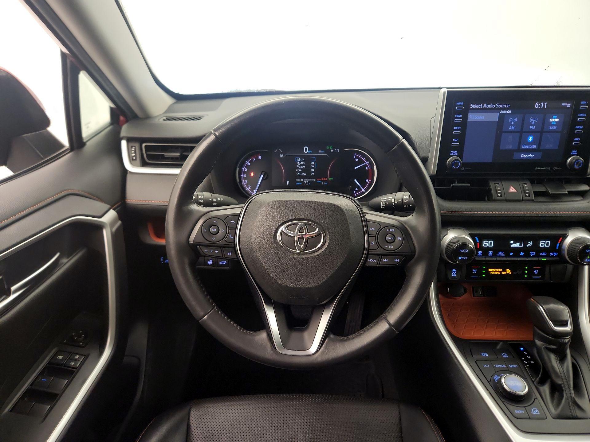 Thumbnail: 2019 Toyota RAV4 - 10