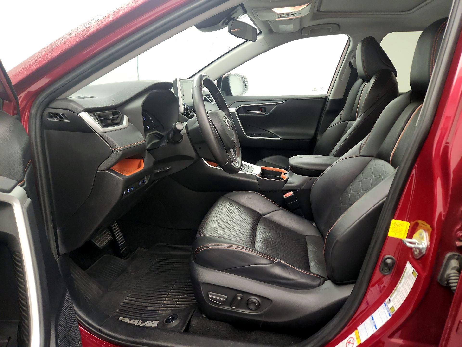 Thumbnail: 2019 Toyota RAV4 - 11