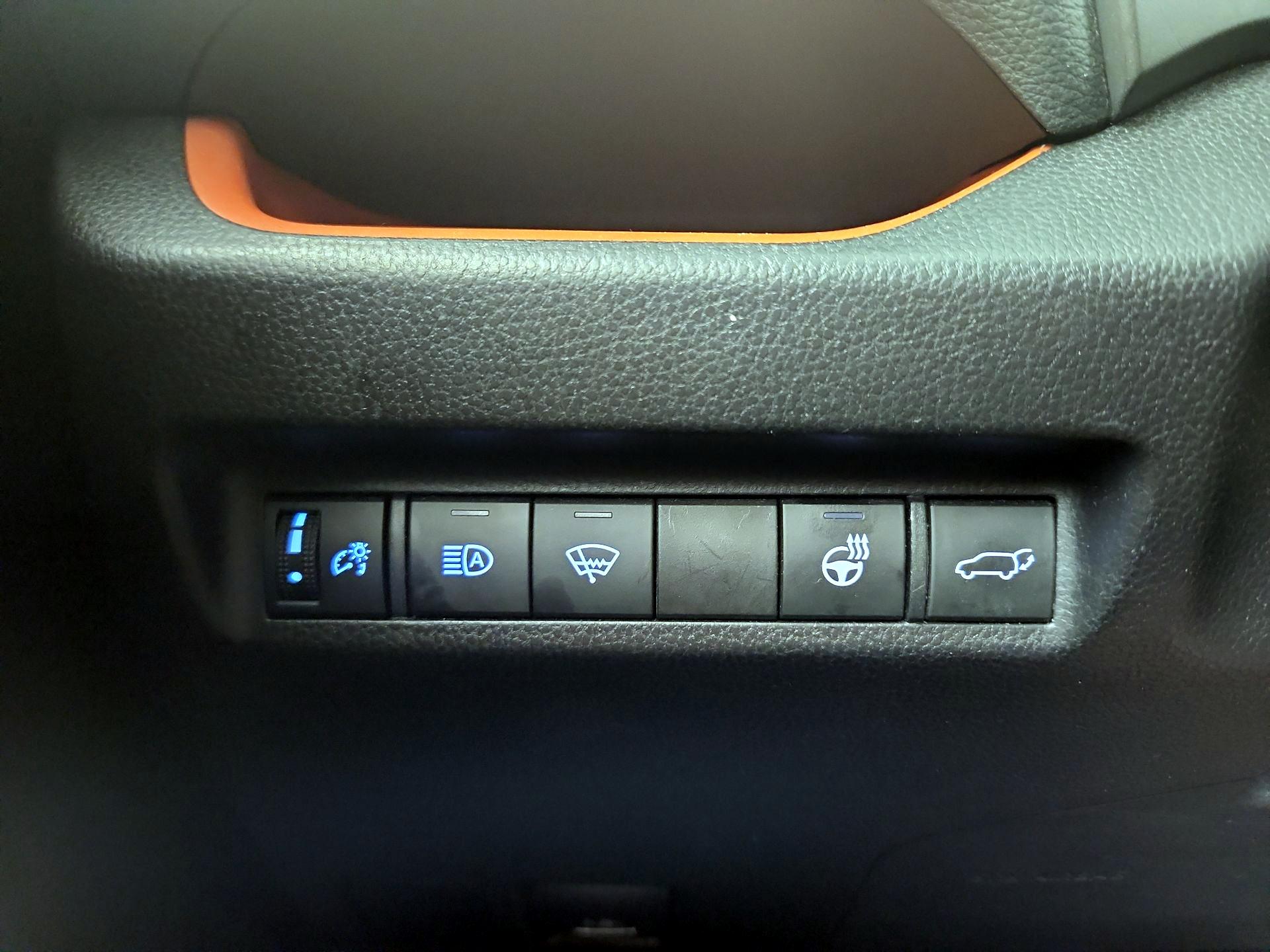 Thumbnail: 2019 Toyota RAV4 - 13