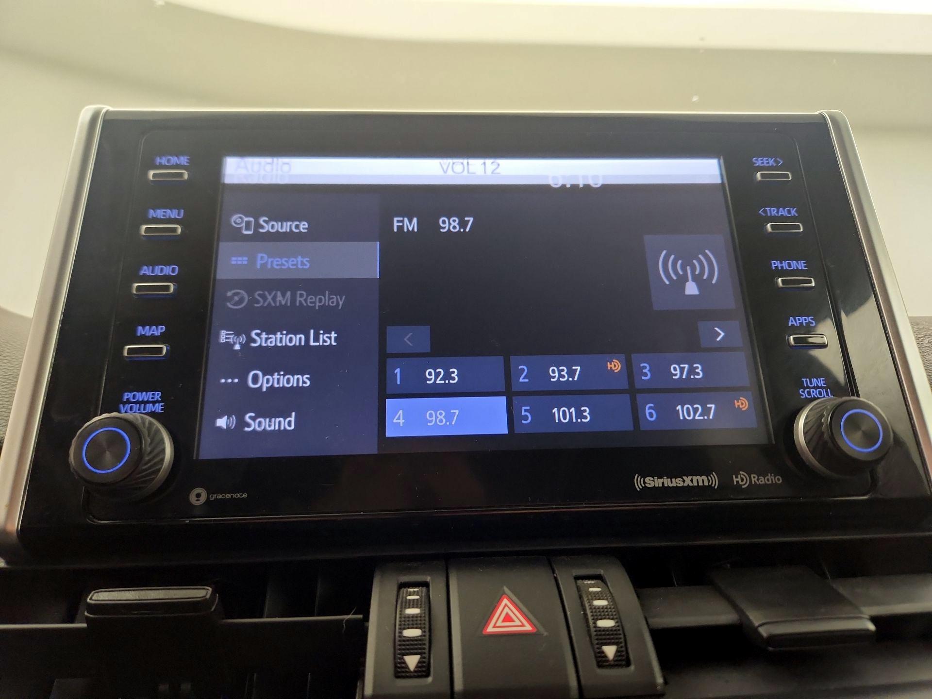 Thumbnail: 2019 Toyota RAV4 - 15