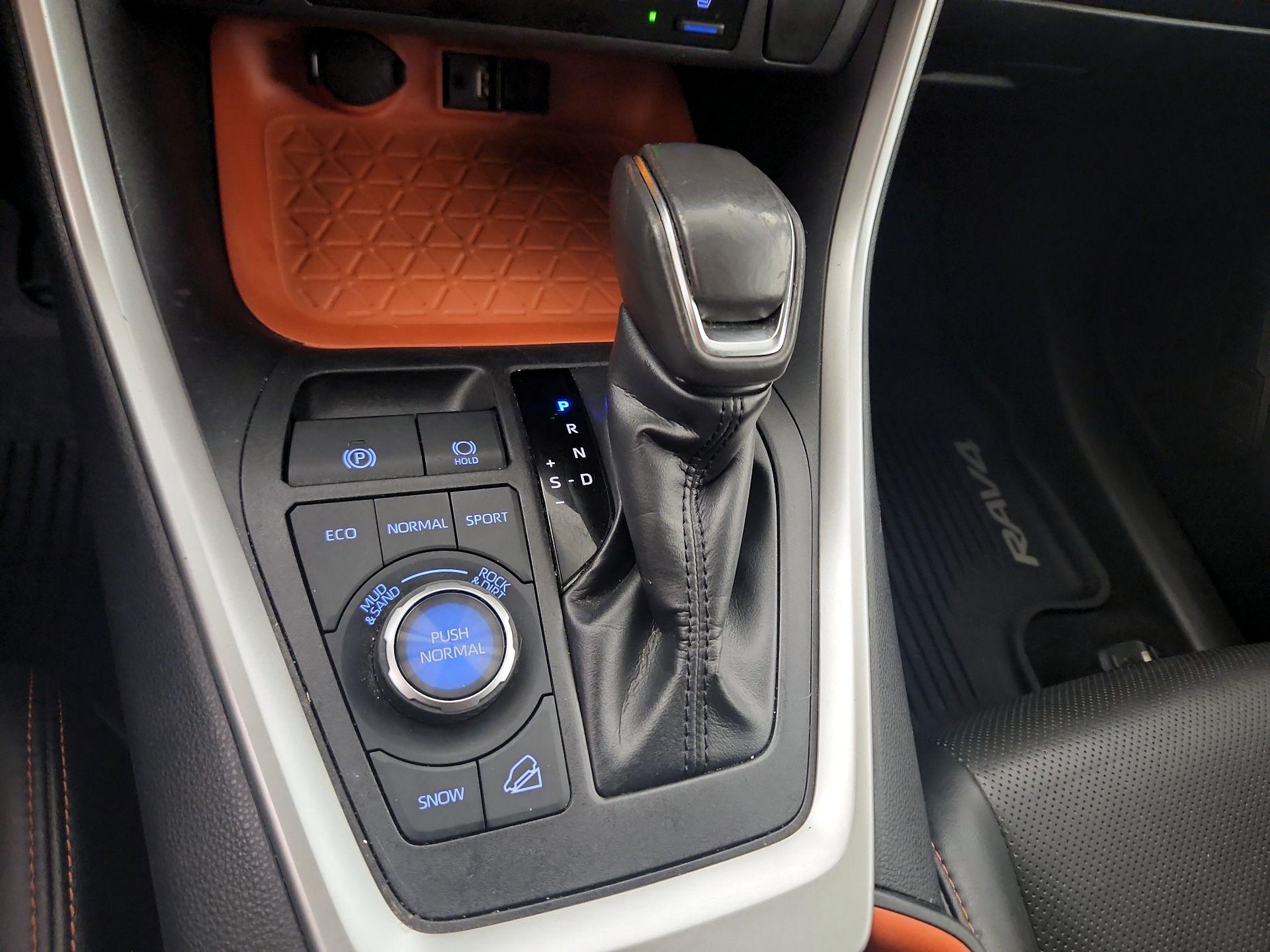 Thumbnail: 2019 Toyota RAV4 - 17