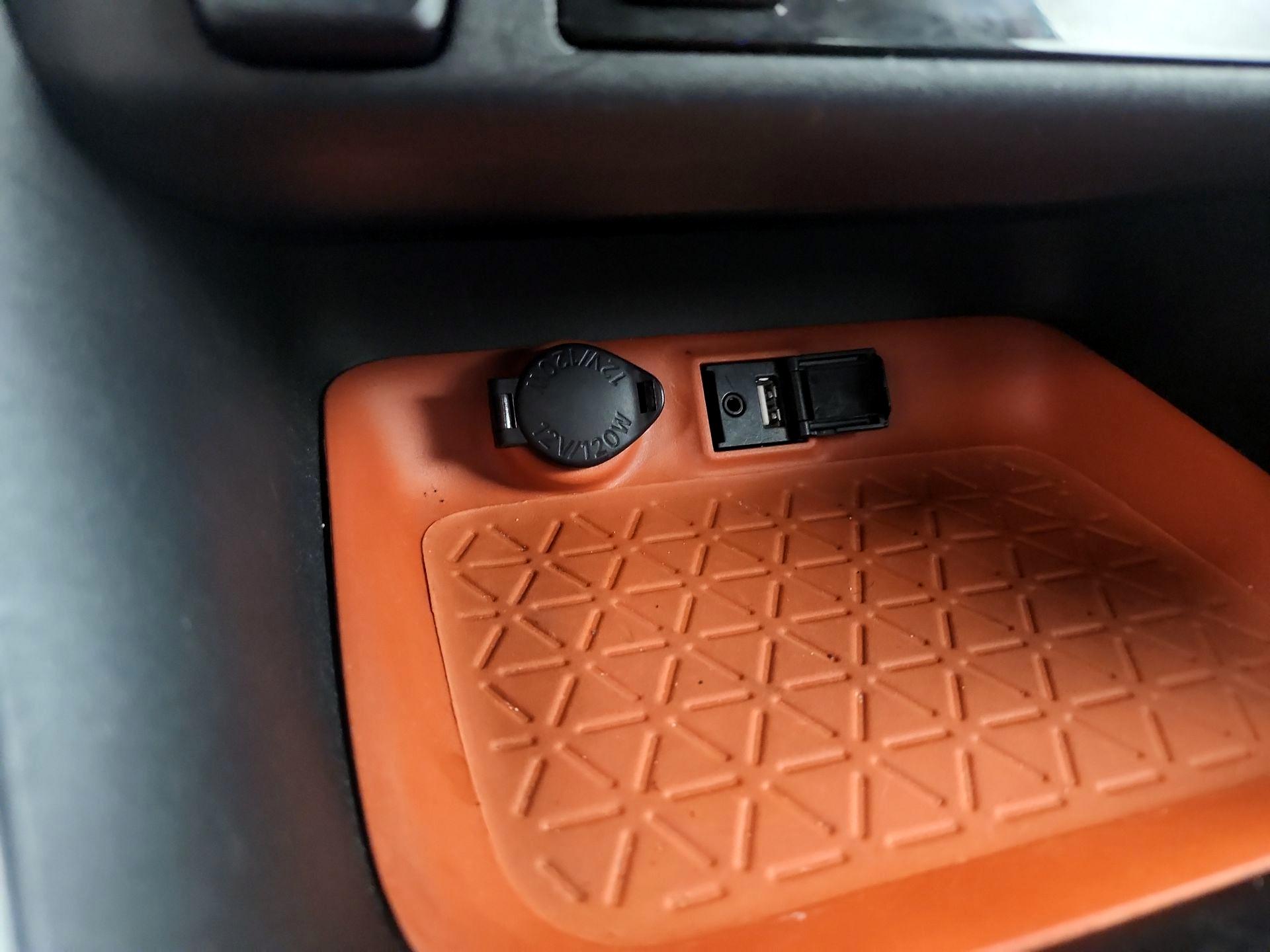 Thumbnail: 2019 Toyota RAV4 - 18
