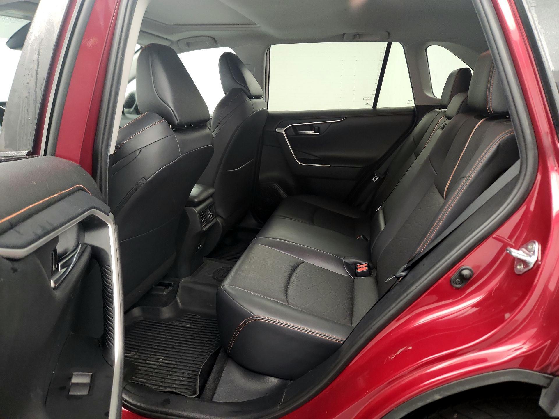 Thumbnail: 2019 Toyota RAV4 - 20