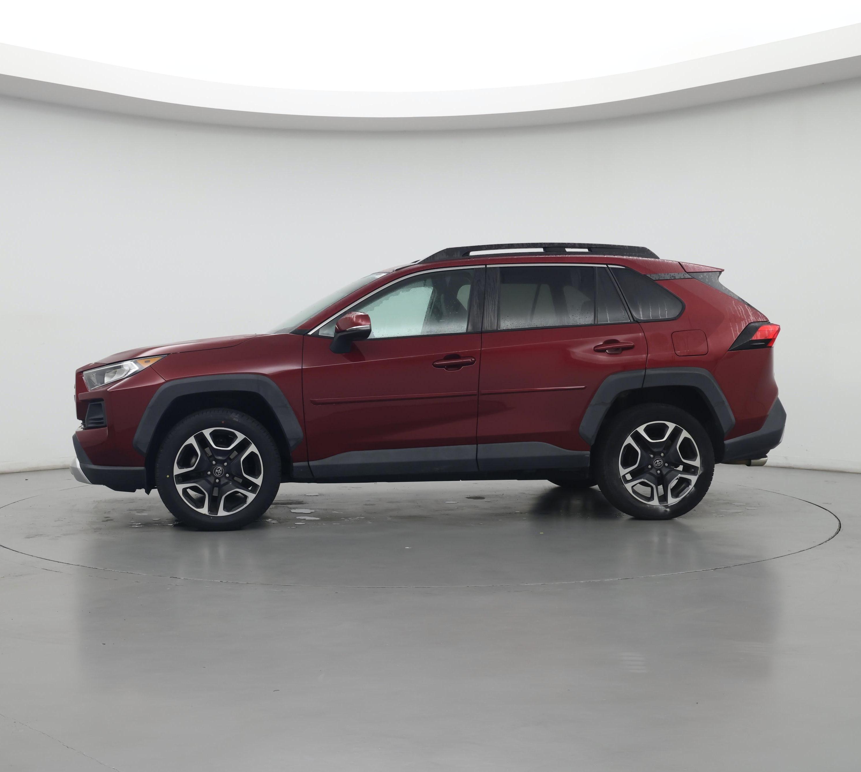Thumbnail: 2019 Toyota RAV4 - 3