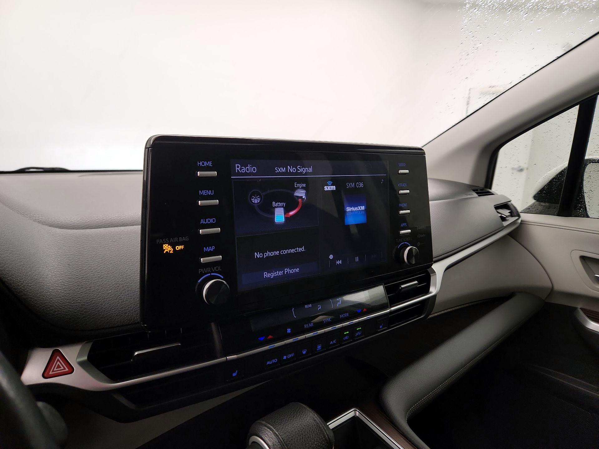 Thumbnail: 2021 Toyota Sienna - 15