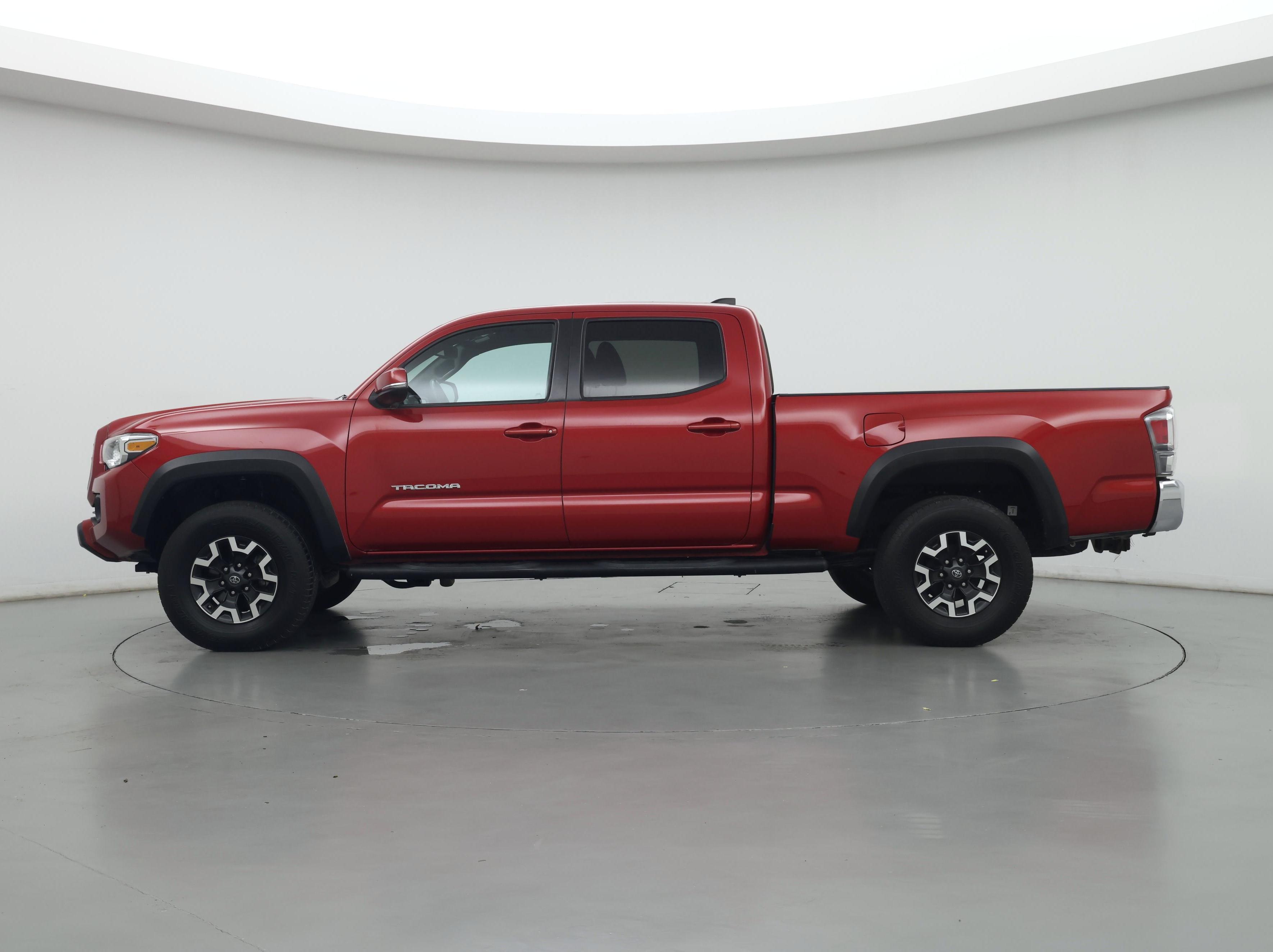 Thumbnail: 2021 Toyota Tacoma - 3