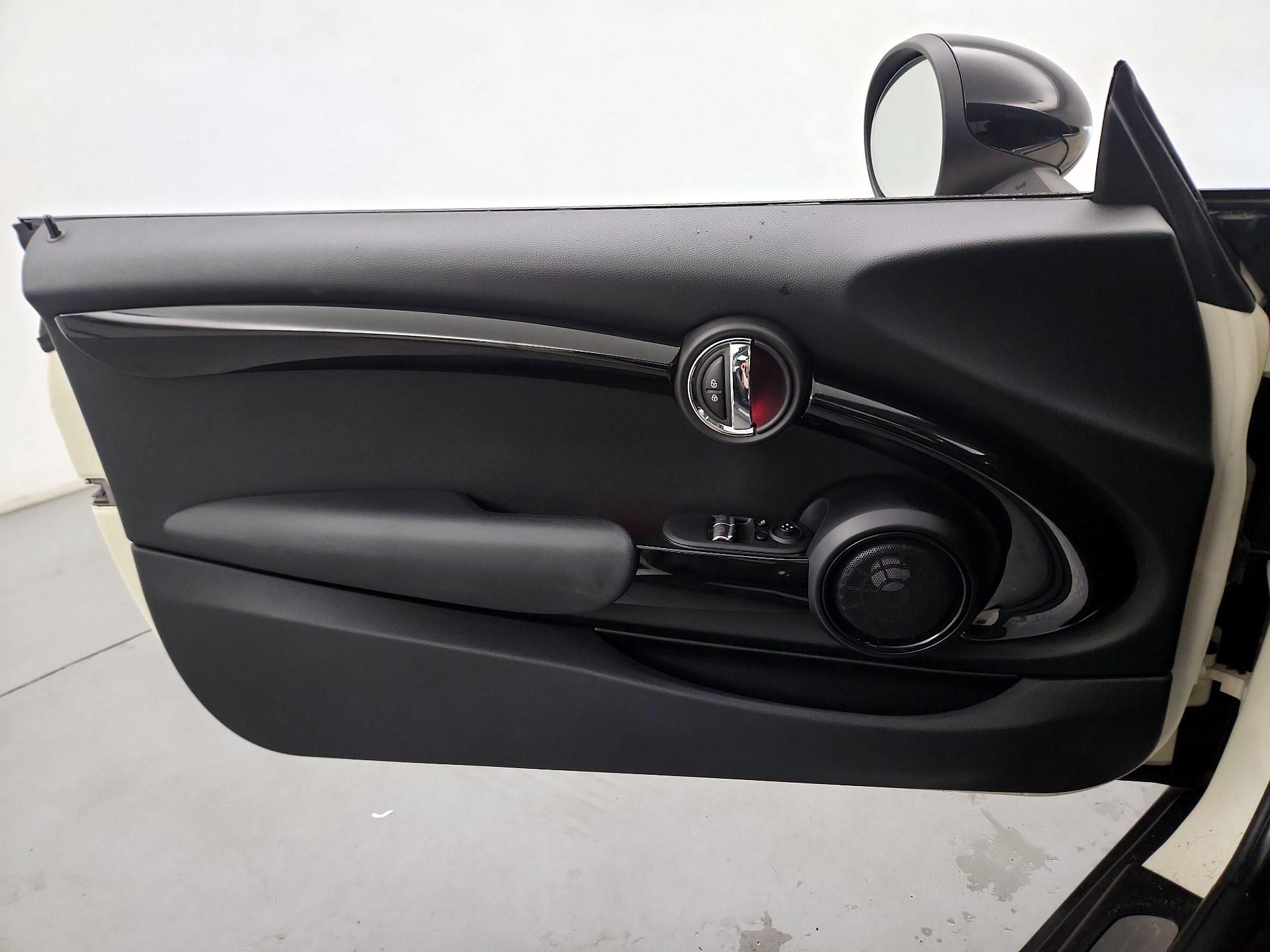 Thumbnail: 2019 MINI Cooper Hardtop - 12