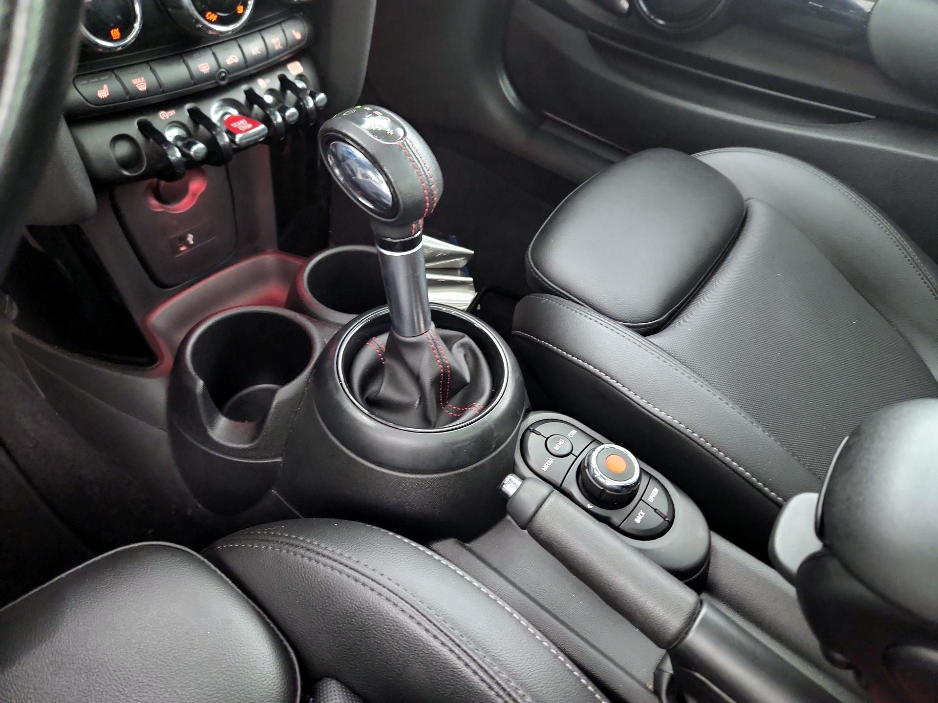 Thumbnail: 2019 MINI Cooper Hardtop - 17