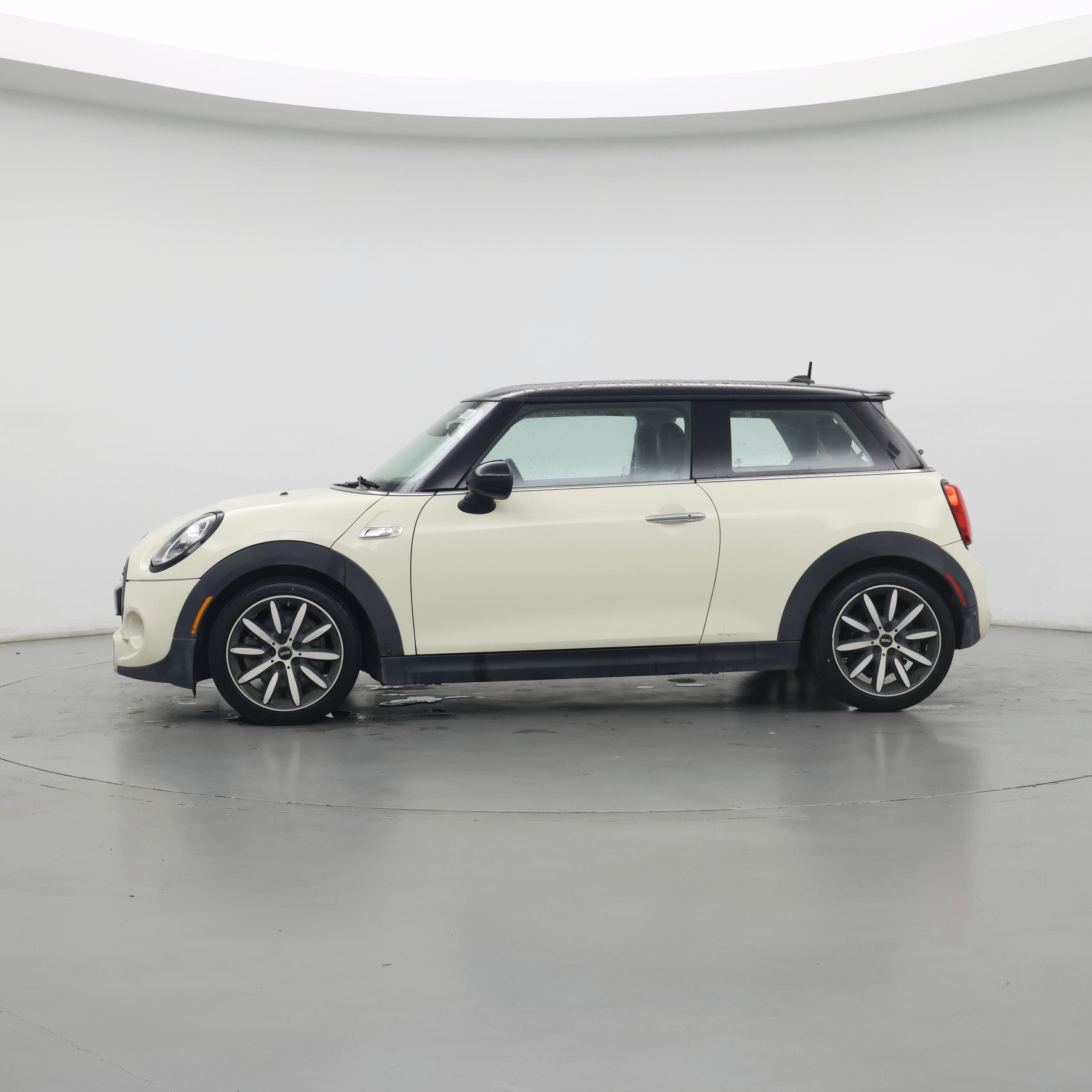 Thumbnail: 2019 MINI Cooper Hardtop - 3