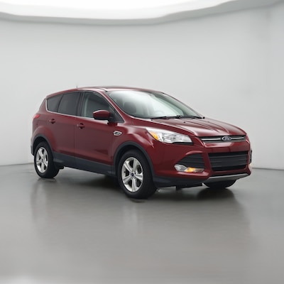 Red 2016 Ford Escape SE