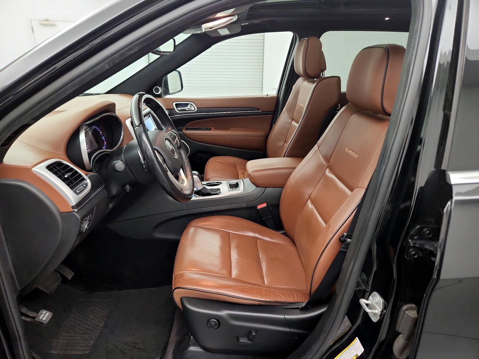 Thumbnail: 2018 Jeep Grand Cherokee - 9