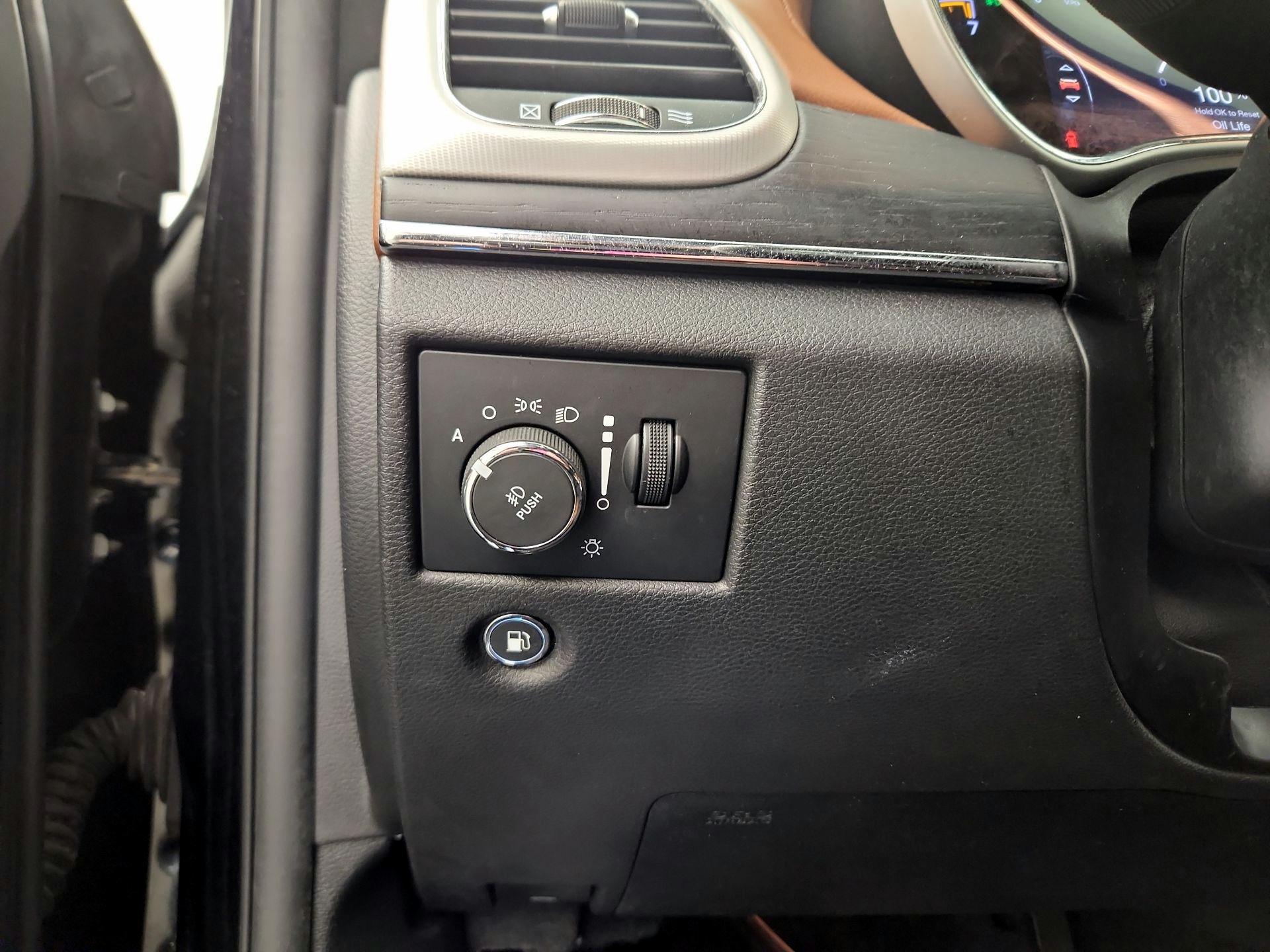 Thumbnail: 2018 Jeep Grand Cherokee - 11