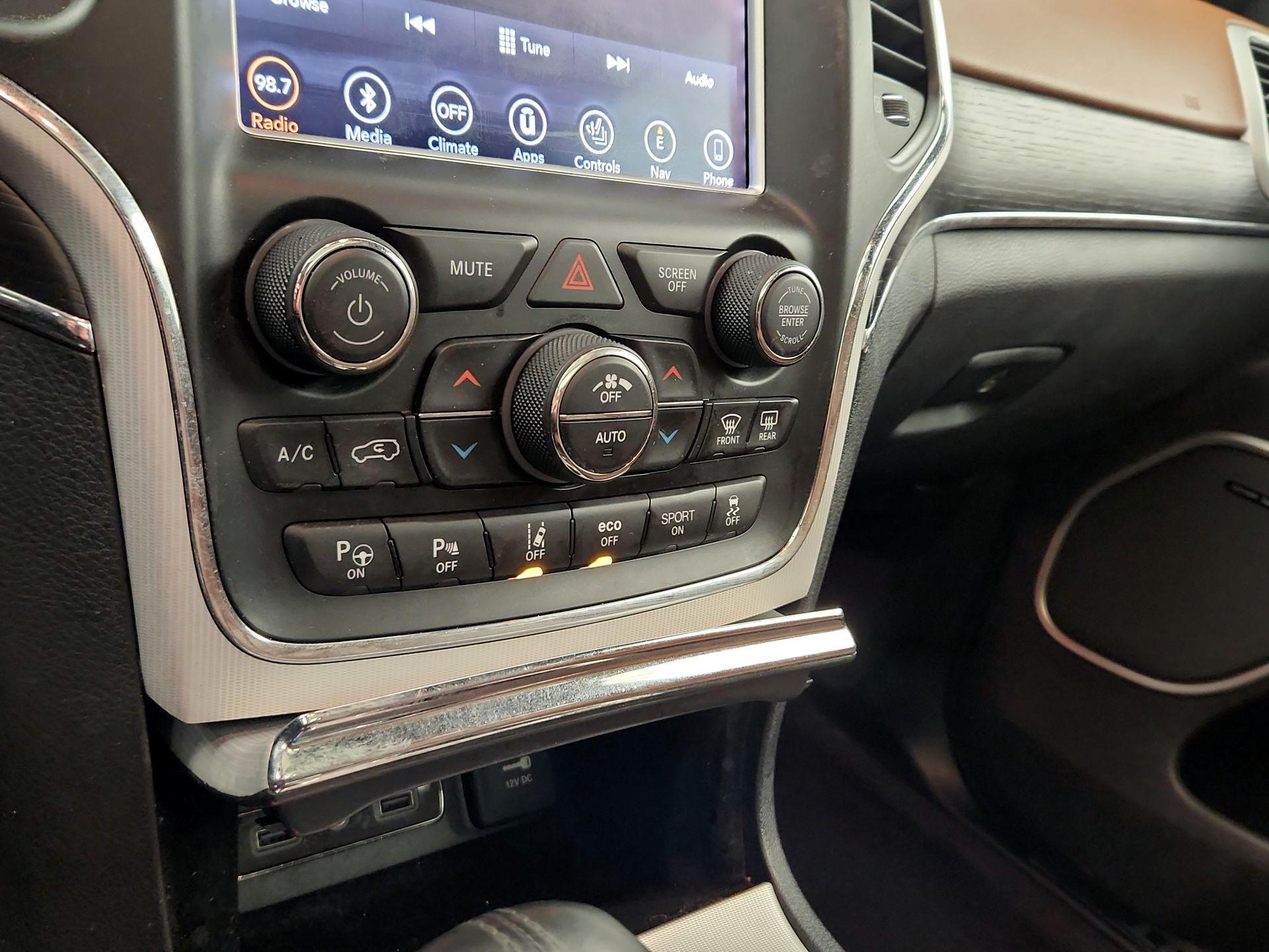 Thumbnail: 2018 Jeep Grand Cherokee - 15