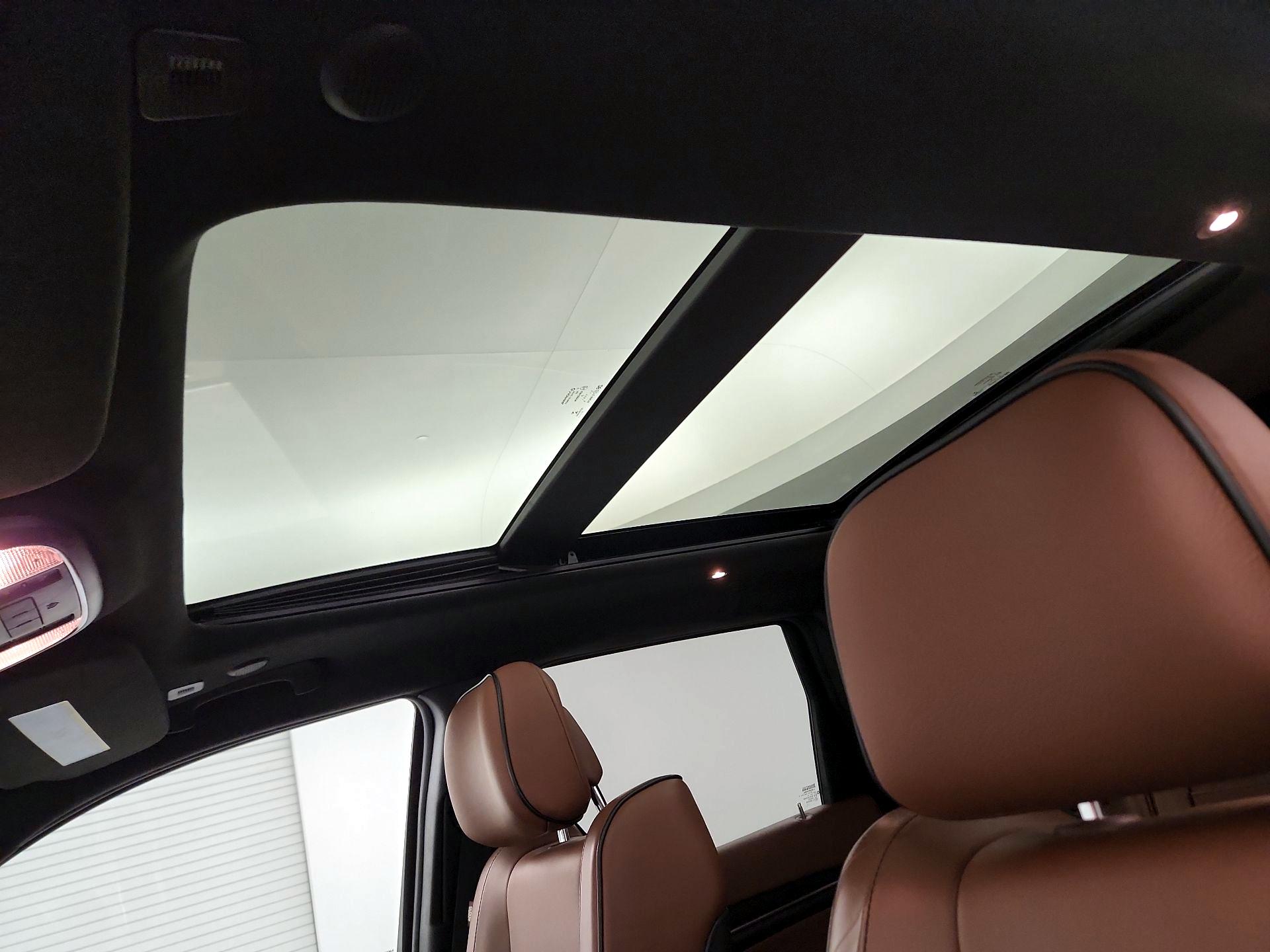 Thumbnail: 2018 Jeep Grand Cherokee - 18