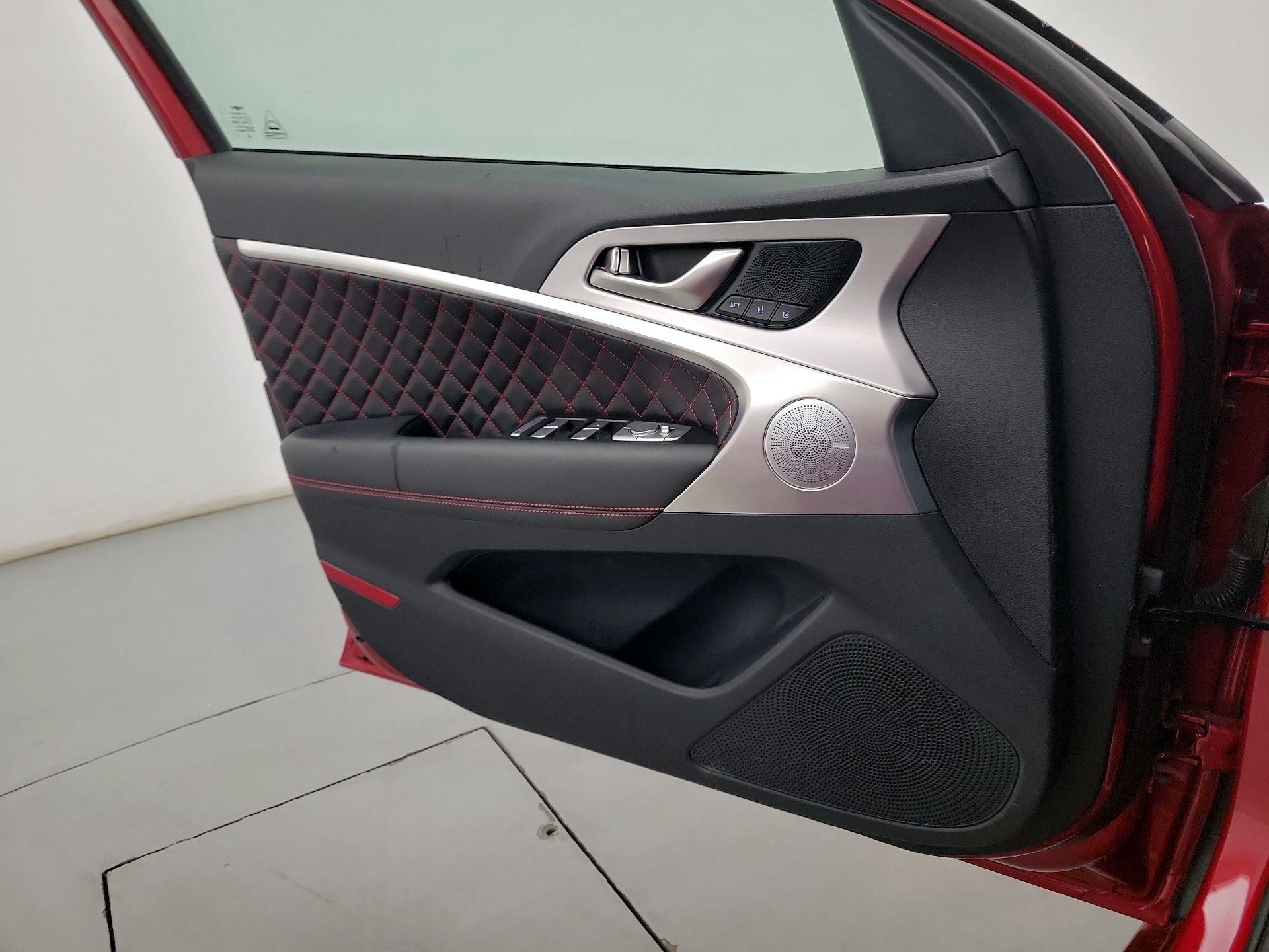 Thumbnail: 2019 Genesis G70 - 12