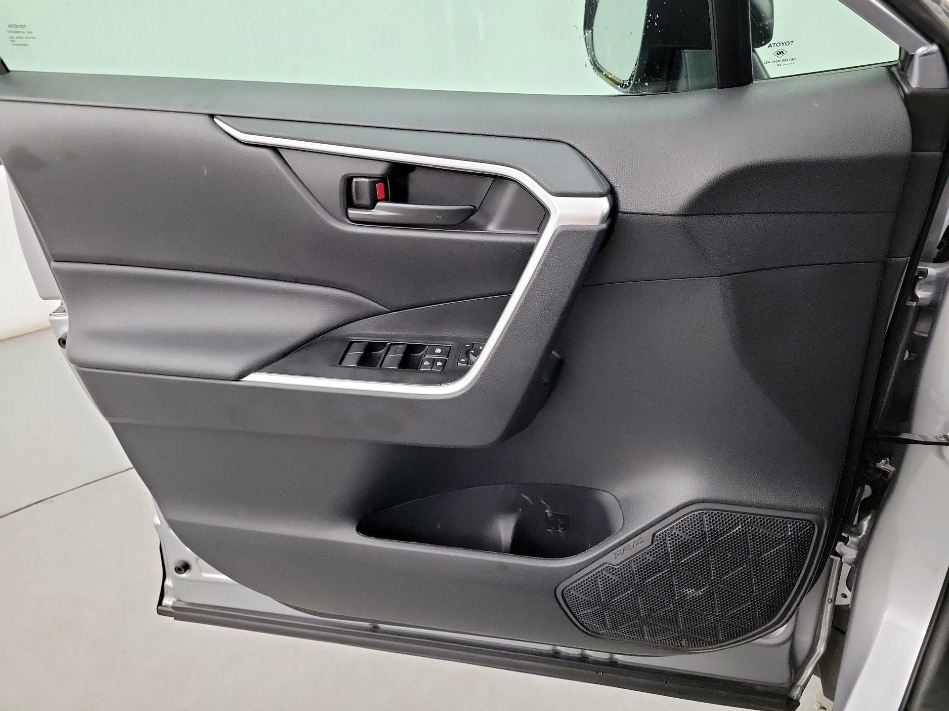 Thumbnail: 2024 Toyota RAV4 - 12