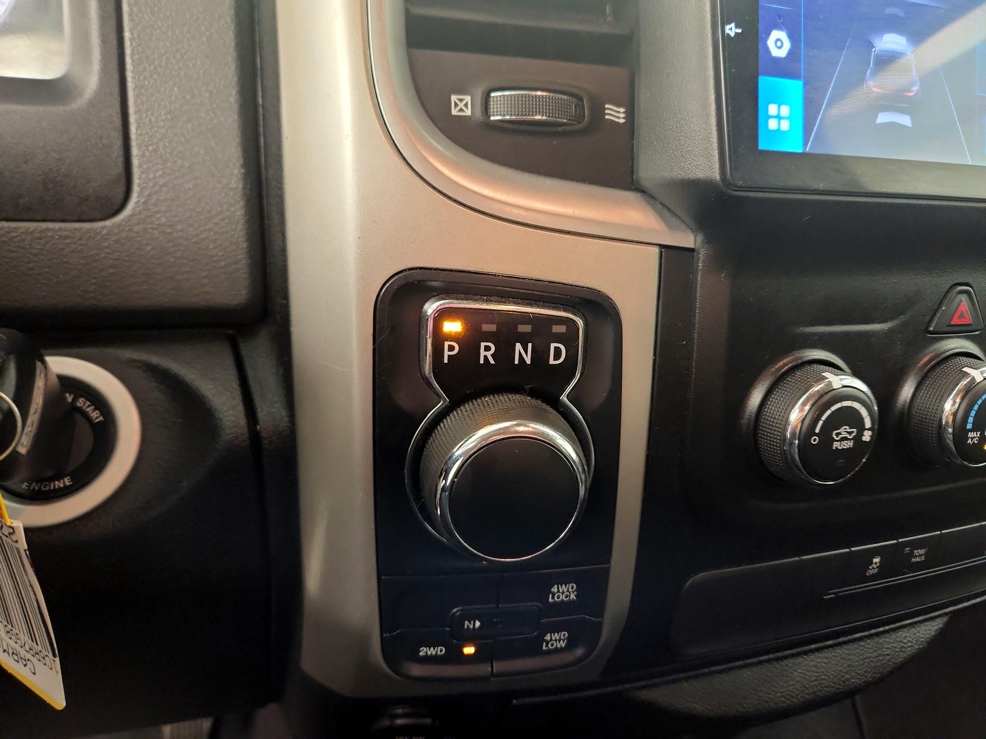 Thumbnail: 2020 RAM 1500 Classic - 17