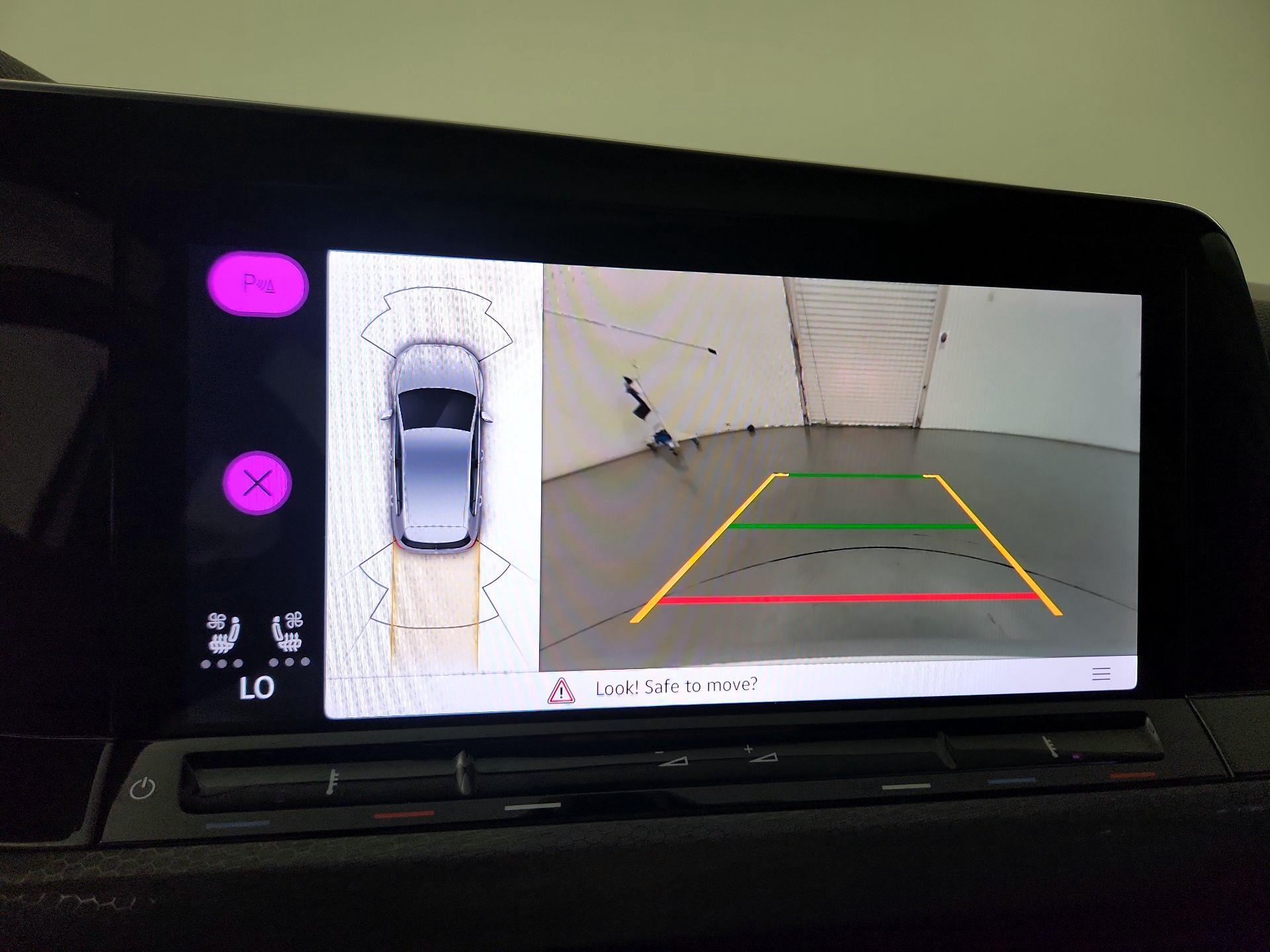 Thumbnail: 2023 Volkswagen Golf - 15