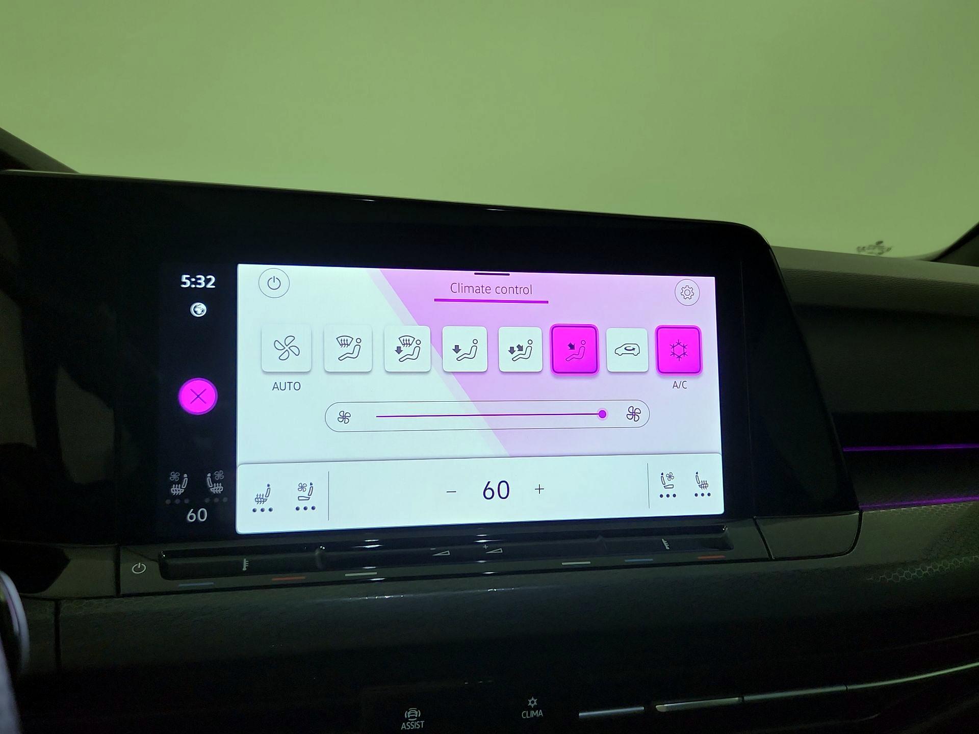 Thumbnail: 2023 Volkswagen Golf - 17