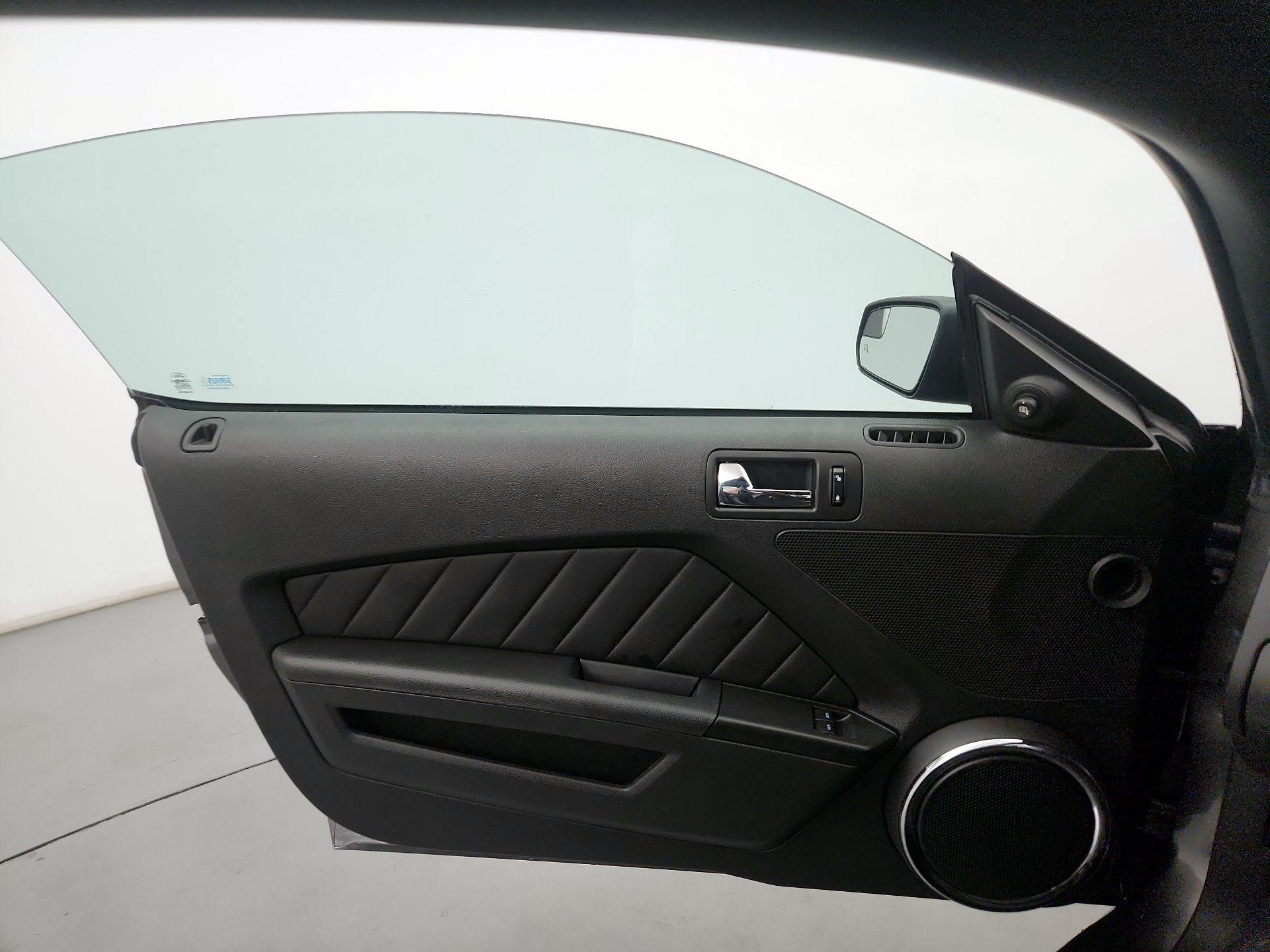 Thumbnail: 2014 Ford Mustang - 12