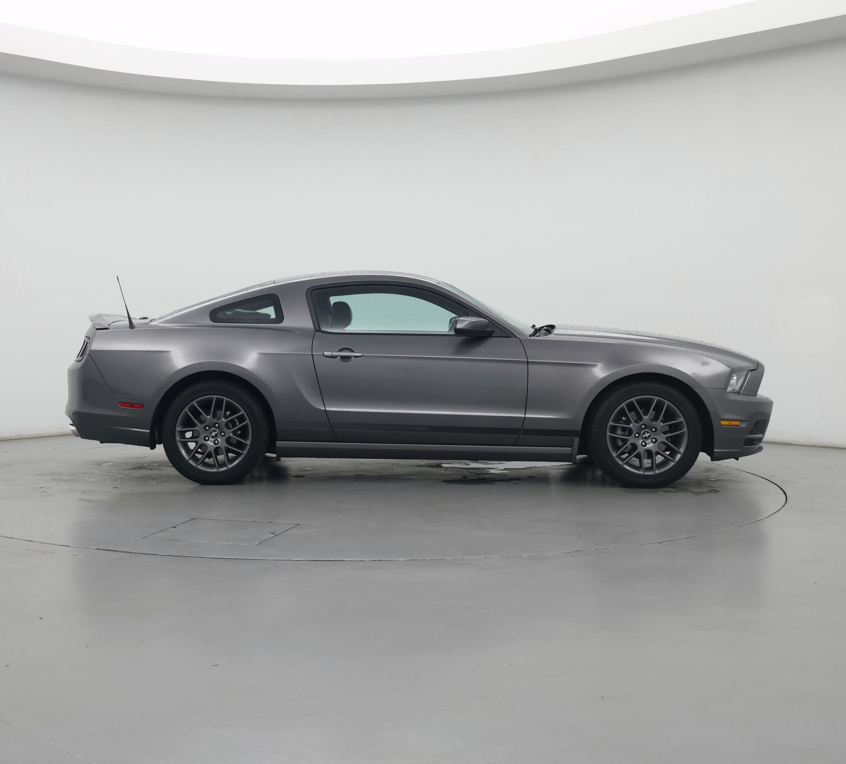 Thumbnail: 2014 Ford Mustang - 7